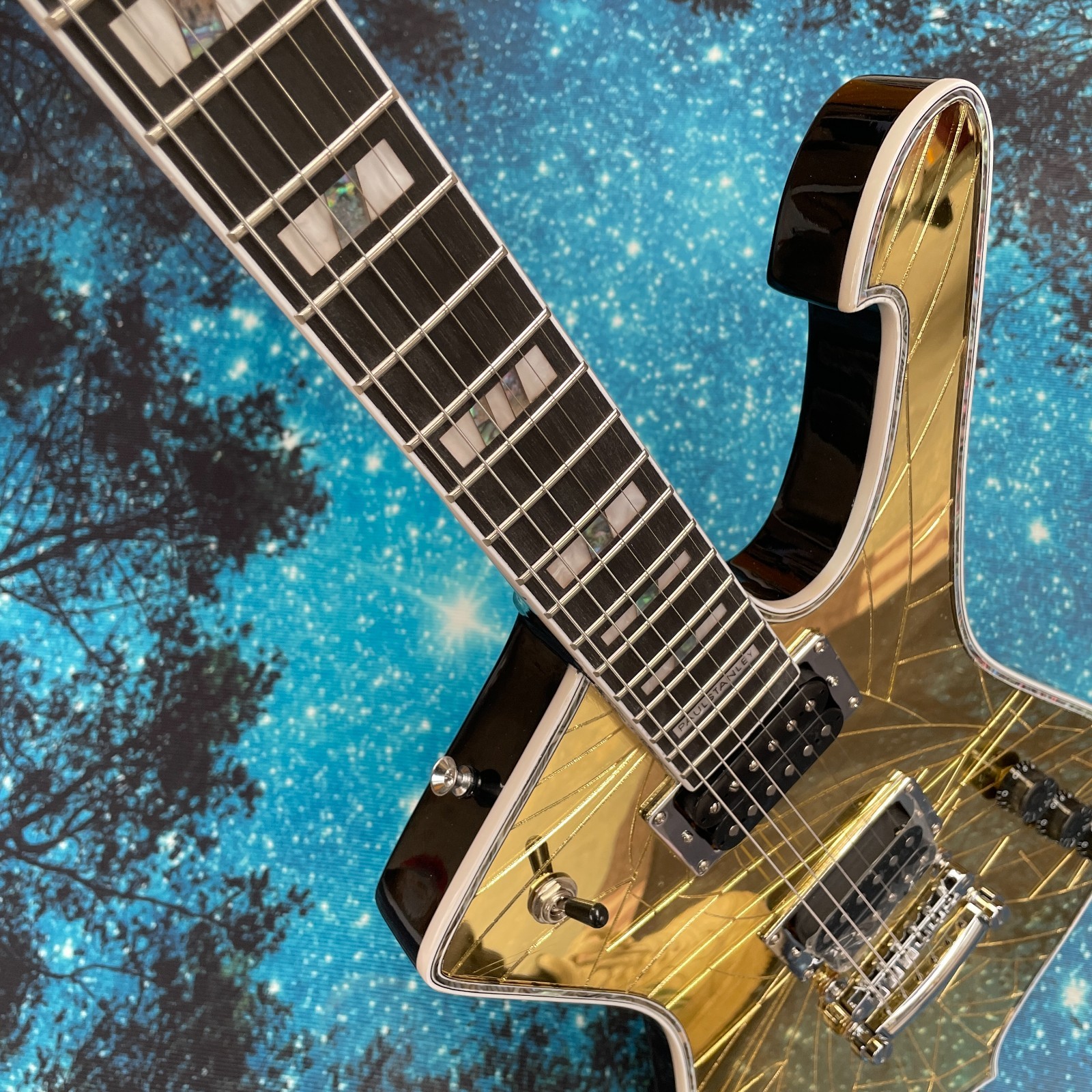 Gold Iceman Electric Guitar 6s Crack Mirror Body H-H Pickups Free Ship