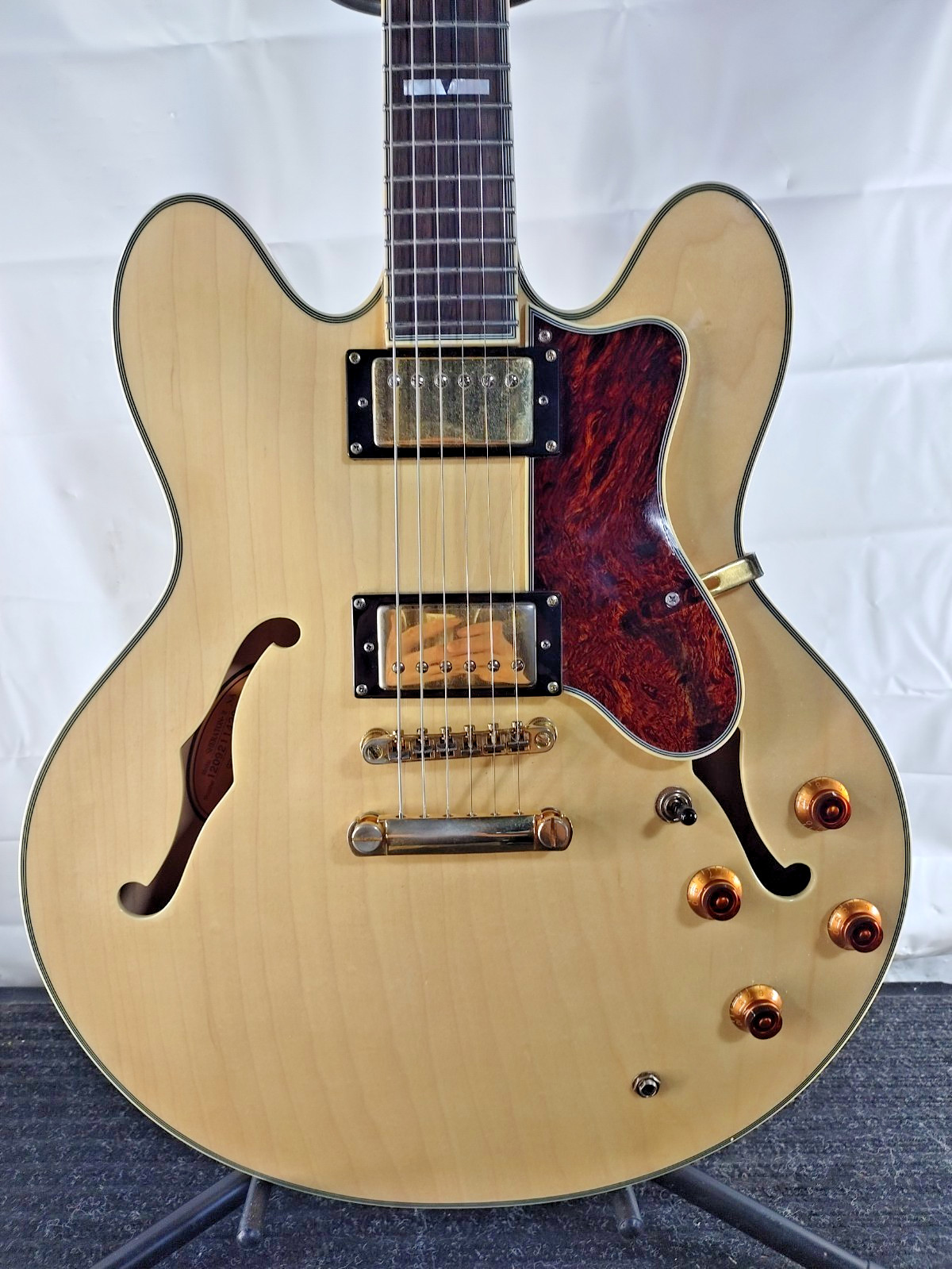 Epiphone Sheraton II NA Semi-Hollow Electric Guitar