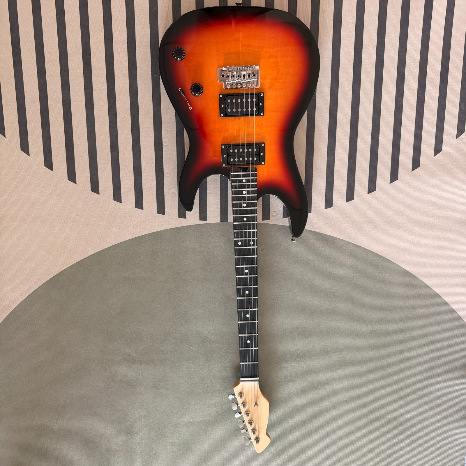 Sunburst Super St style Electric Guitar HH Pickups Flame Maple Top Solid 22fret