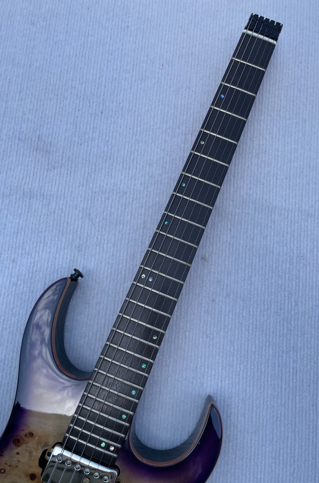 Headless / Travel 6 String Electric Guitar Solid Body Glossy Finished Burl Top