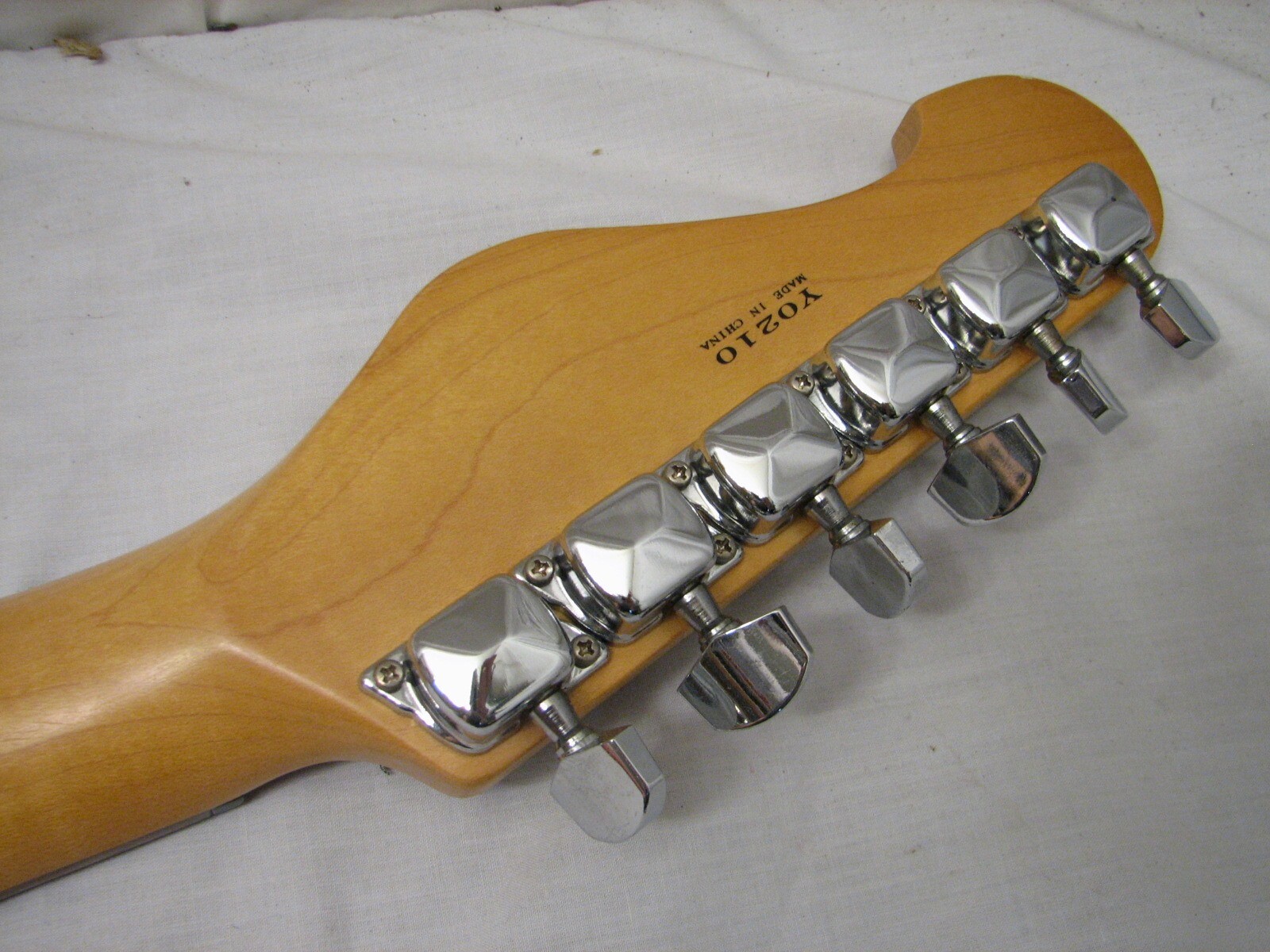 Yamaha EG 112C Fat Strat Copy Electric Guitar and Gig Bag