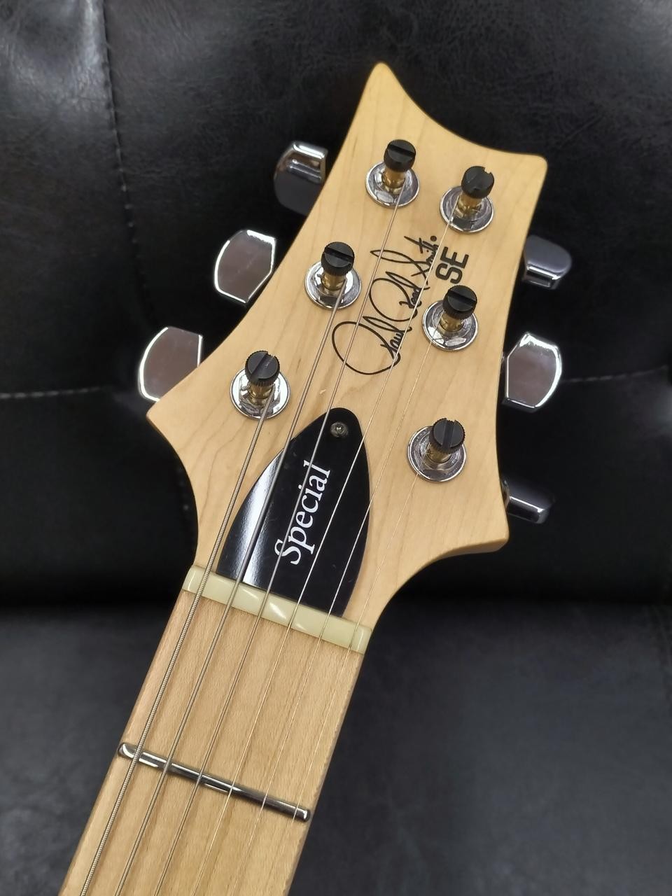PAUL REED SMITH SE SWAMP ASH SPECIAL Electric Guitar-03