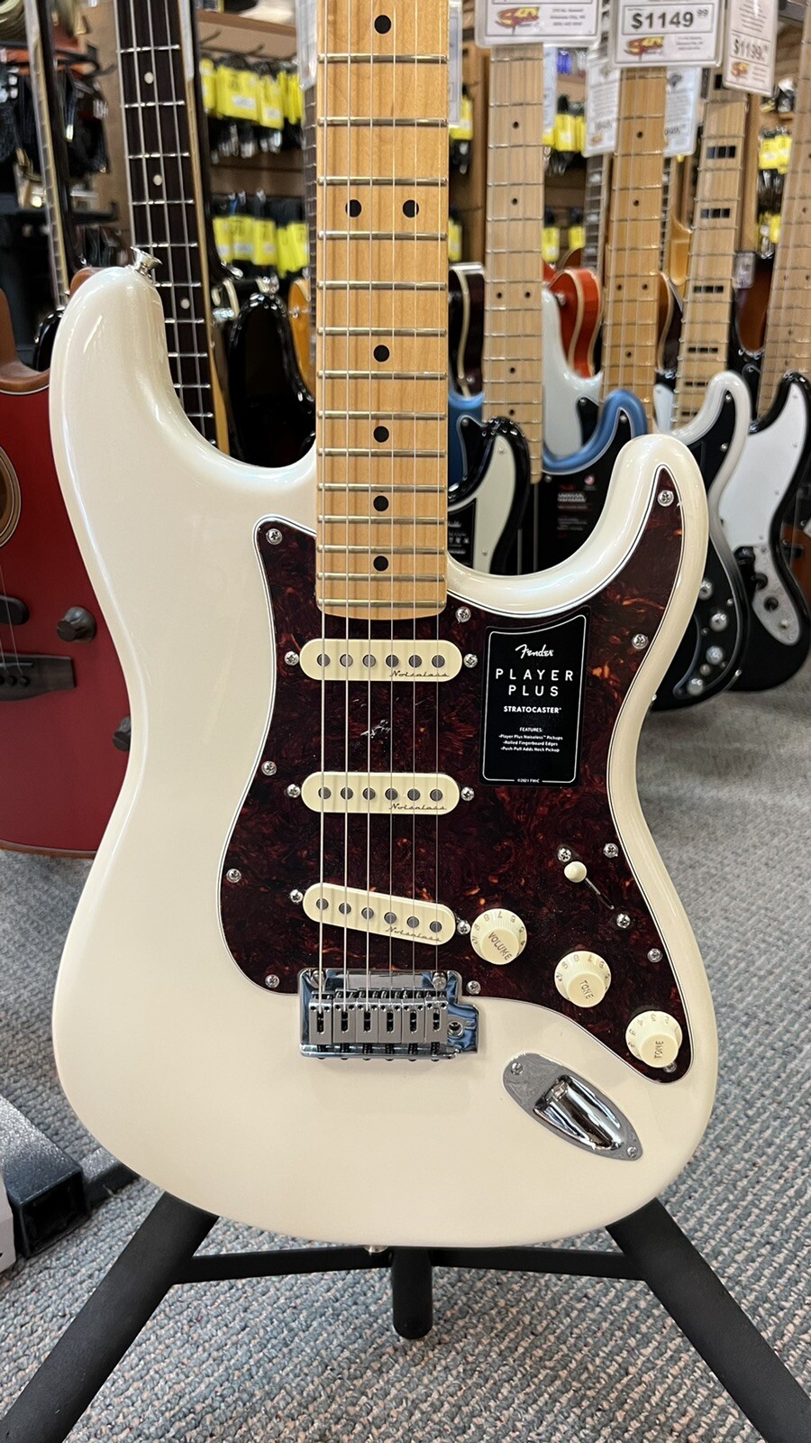 FENDER PLAYER PLUS STRATOCASTER