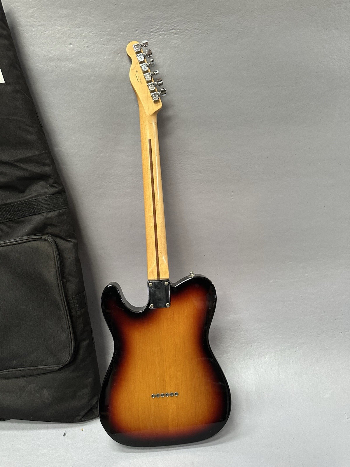 Fender Telecaster 2012. 6 Strings Electric Guitar MX12312184. W/ Carry Bag