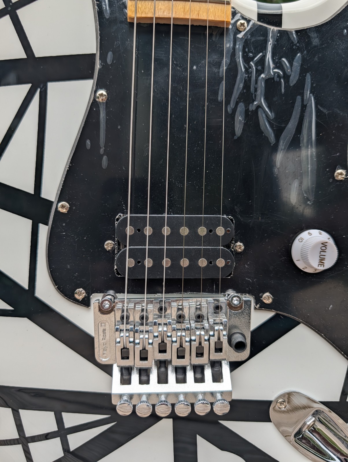 Charvel EVH Art Series w/ Soft Case (REPLICA)