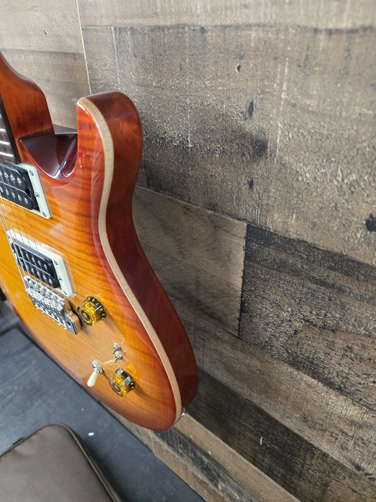 PRS SE Custom 24 With Gig Bag Vintage Sunburst