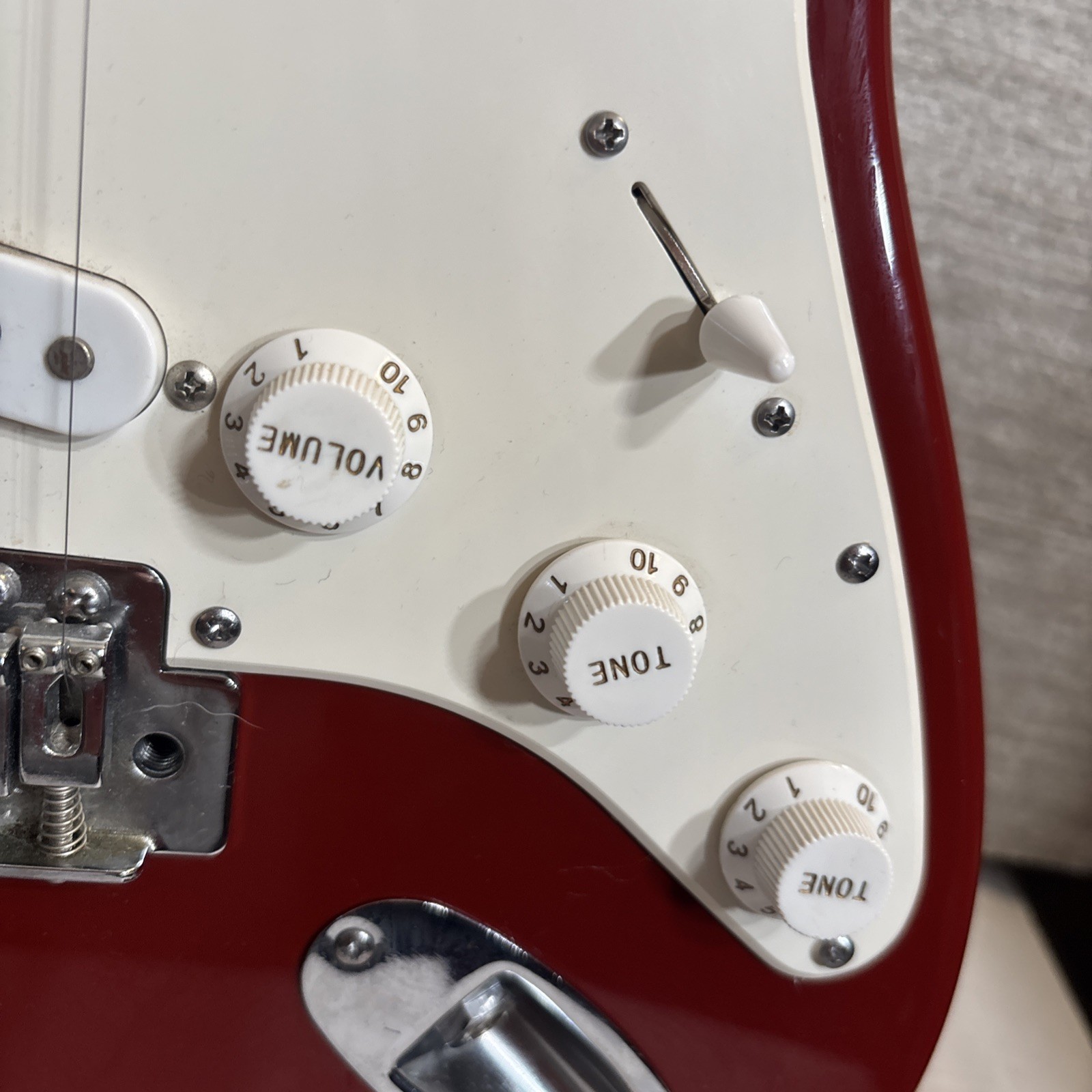 VTG California Stratocaster Style S-Type Burgundy Red Electric Guitar WORKS READ