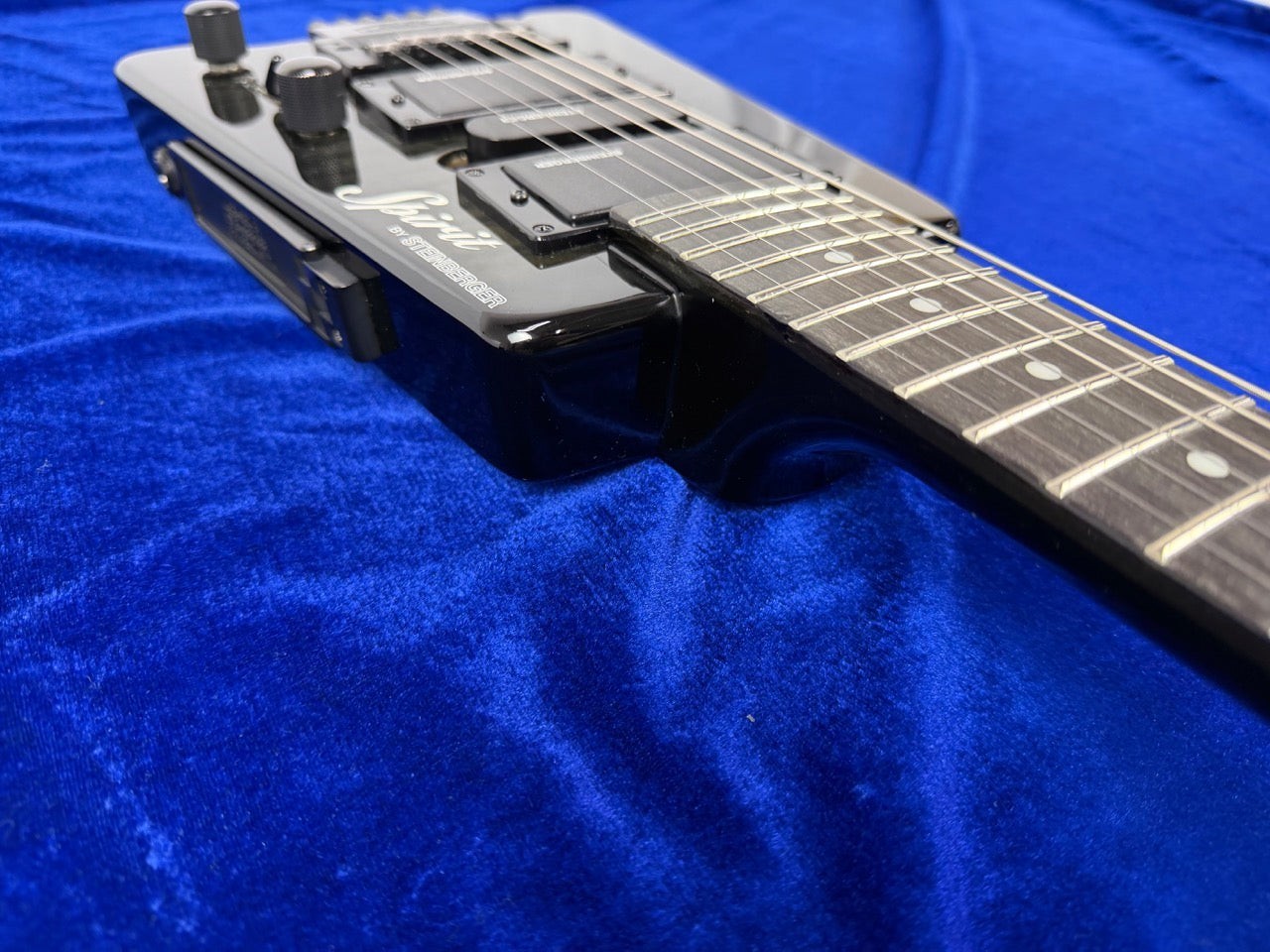 Spirit Steinberger GT-PRO Quilt Top Deluxe Used Maple+Basswood Black w/Soft case