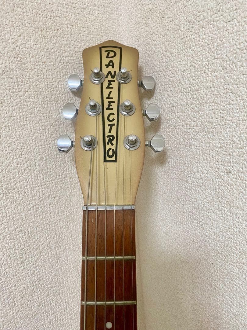 Danelectro Longhorn 31 Fret Color