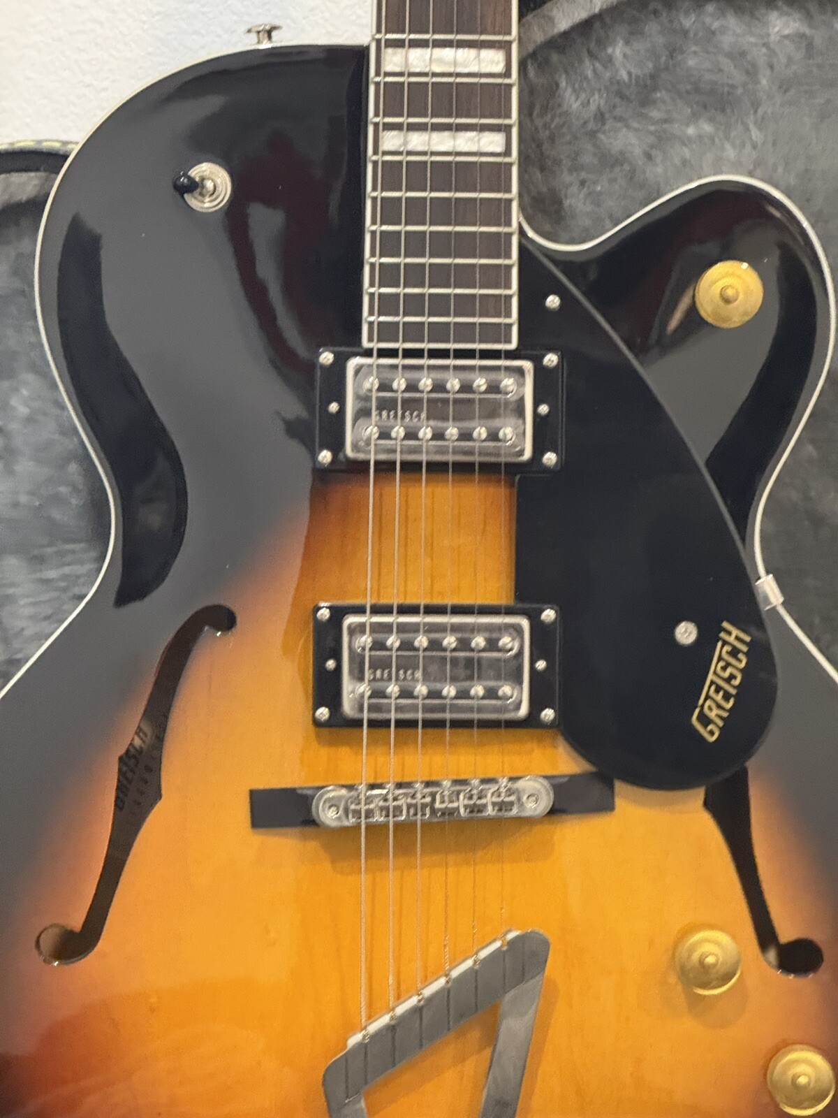 Gretsch Streamliner G2420 – Aged Brooklyn Burst With Case And Strap