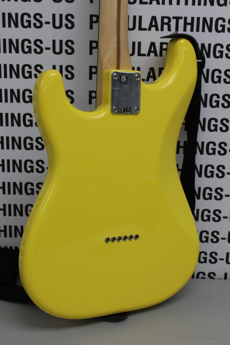 Fender Stratocaster Tom Delonge Graffiti Yellow Deluxe Edition Guita (C32042235)