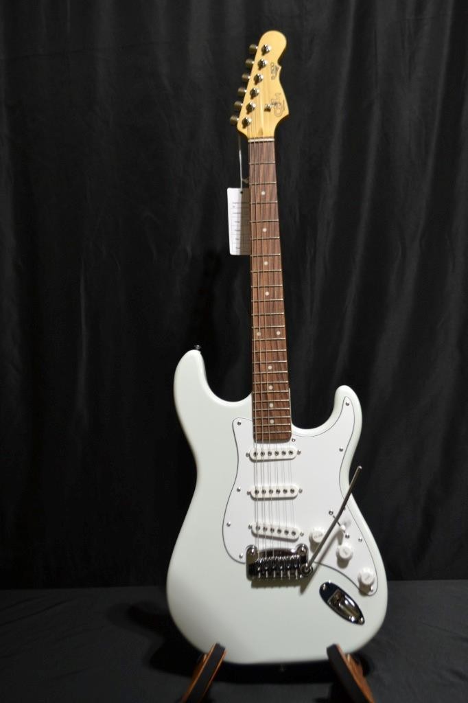 G & L TRIBUTE SERIES S-500, SONIC BLUE, International Buyer Welcome