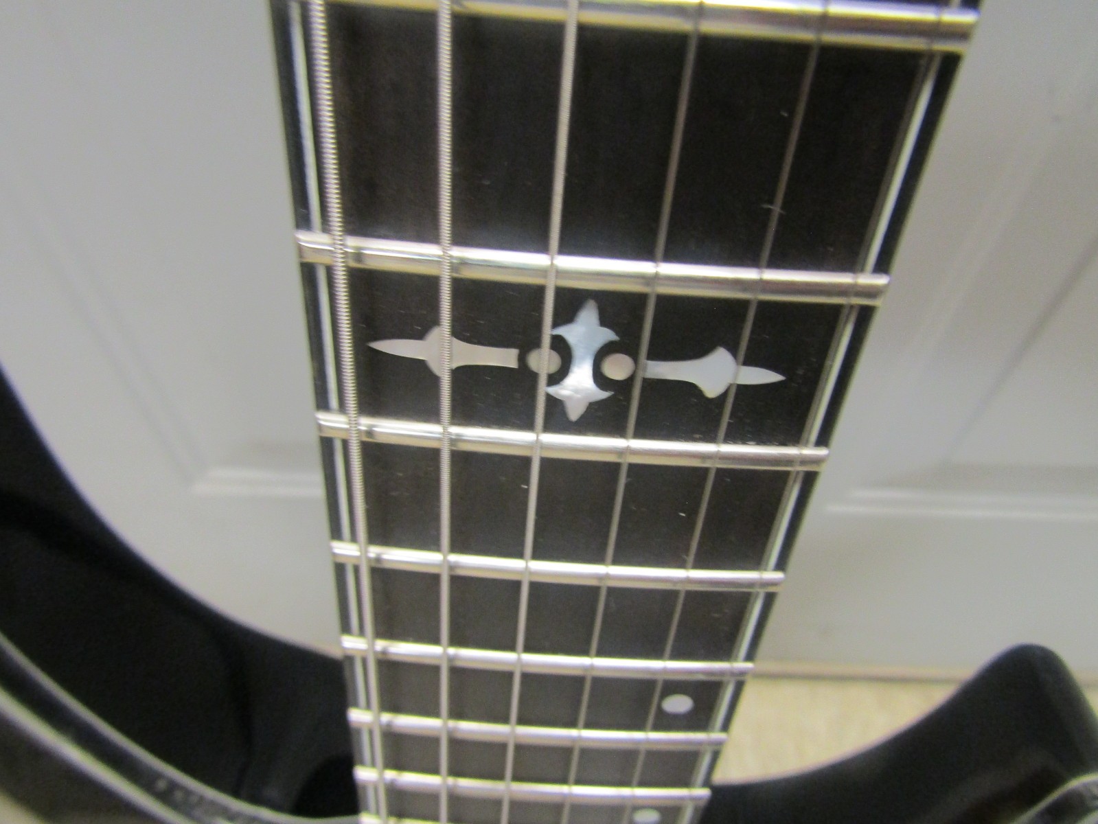 2024 Schecter Hellraiser Hybrid Diamond Series – EMG – Electric Guitar