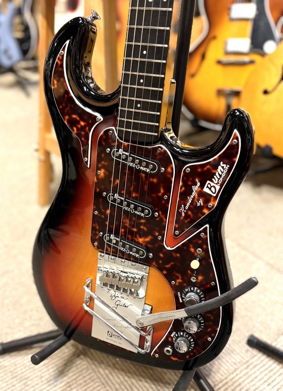 Burns Burns DejaVu 3Tone Sunburst USED w/tracking Very Good Condition