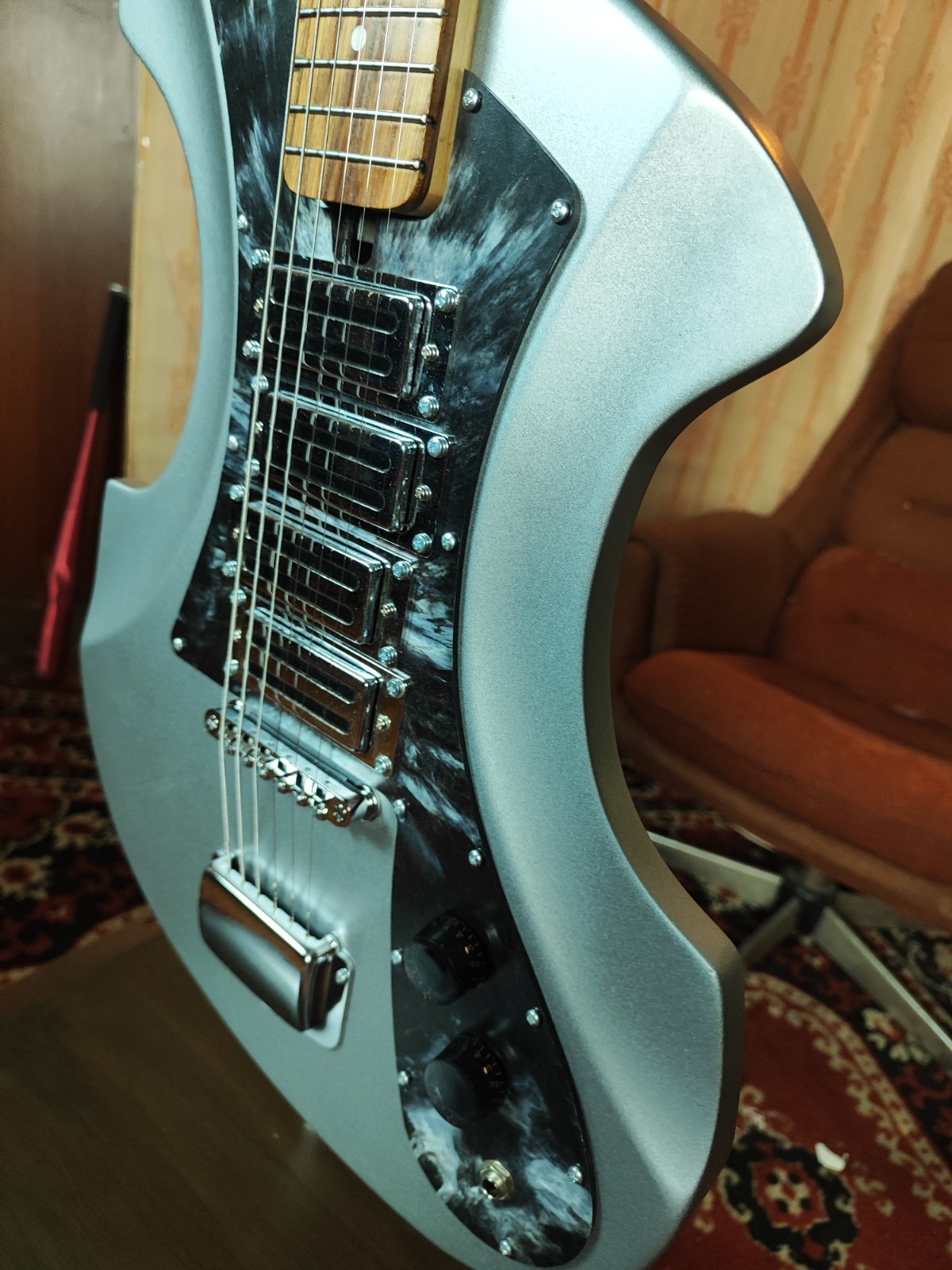 Orfeus Pirin Style Guitar Retro Eastern Europe Design USSR Reissue