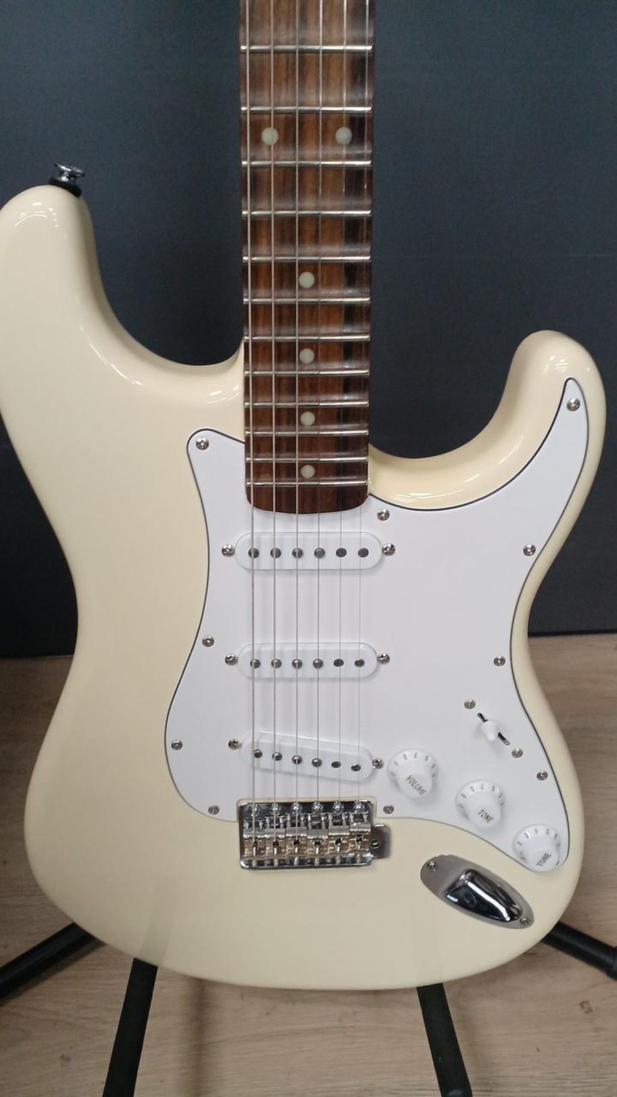 GRASSROOTS G-ST-SC Used Basswood body Maple neck Rosewood fingerboard White