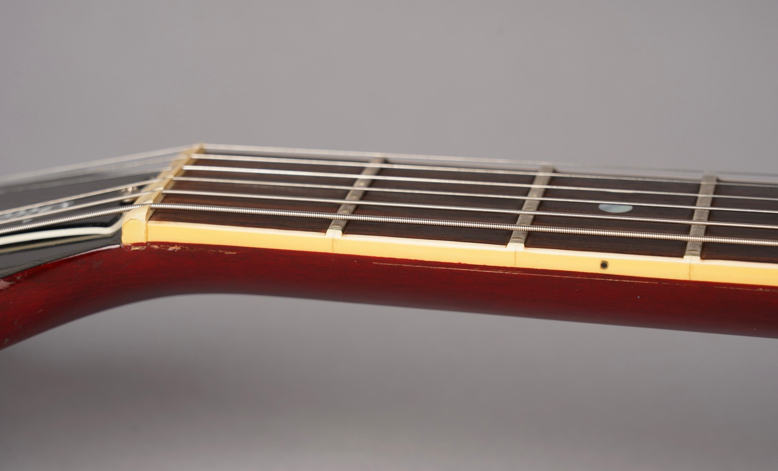 Gibson Custom Shop Edition Les Paul Studio Standard – 1983 – Cherry Sunburst