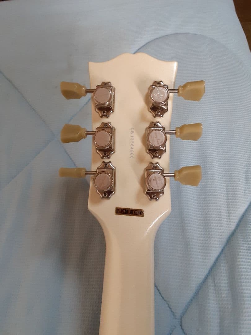 GrassRoots Les Paul G-LP Limited Model WH Safe packing!