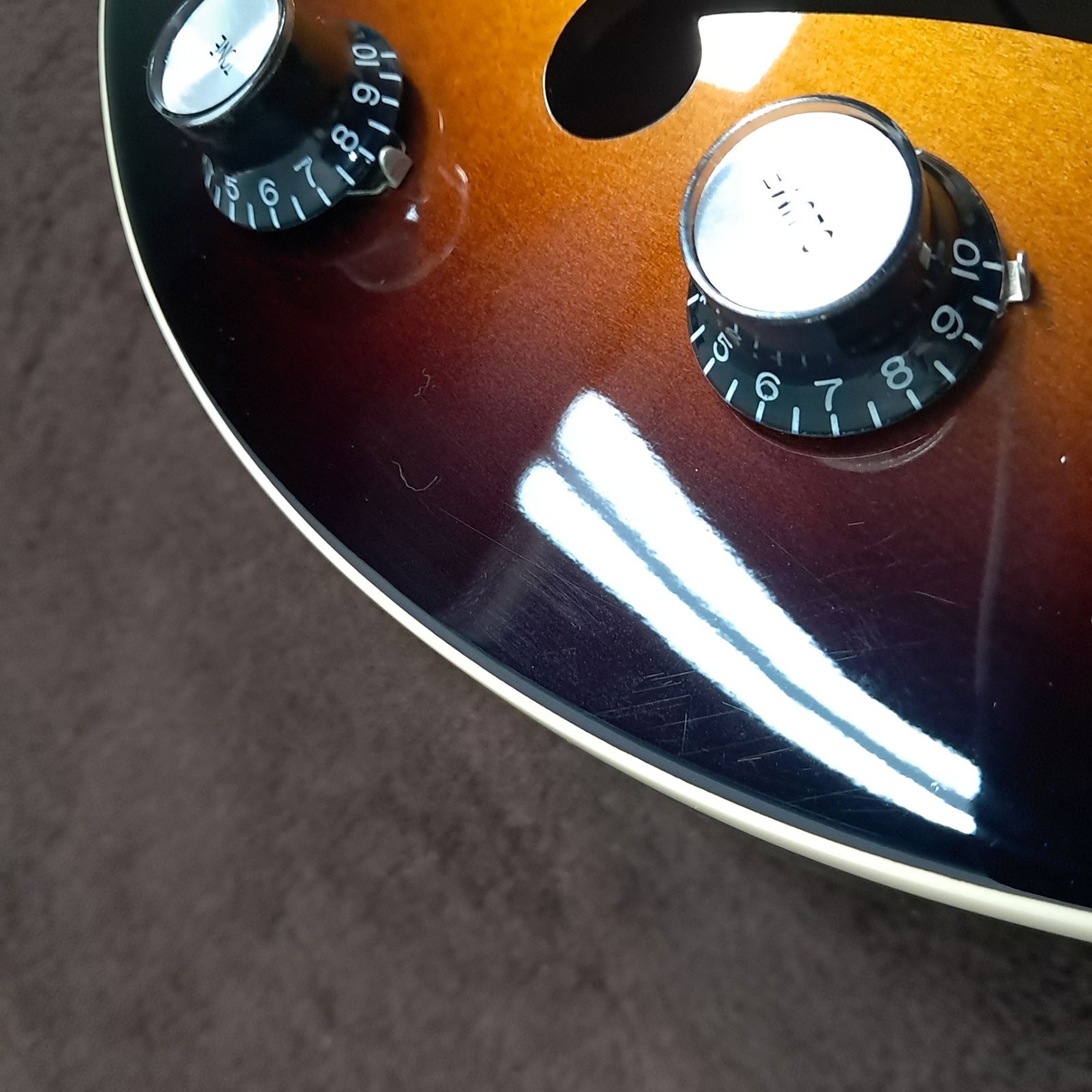 Gibson 2025 ES-335 Vintage Burst w/OHSC (186) USED