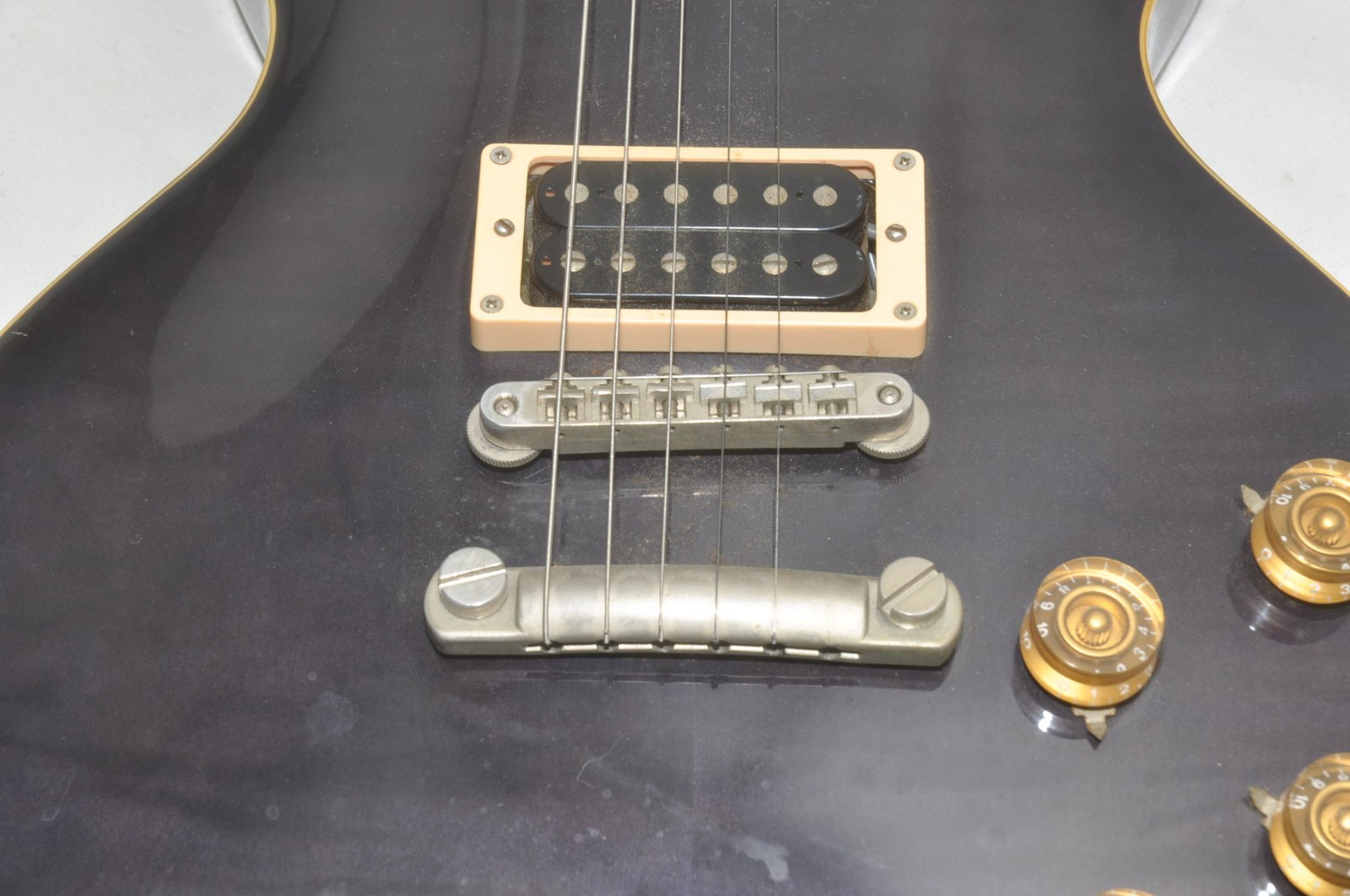 Burny Les Paul Type VH-1 Electric Guitar Ref No. 7411