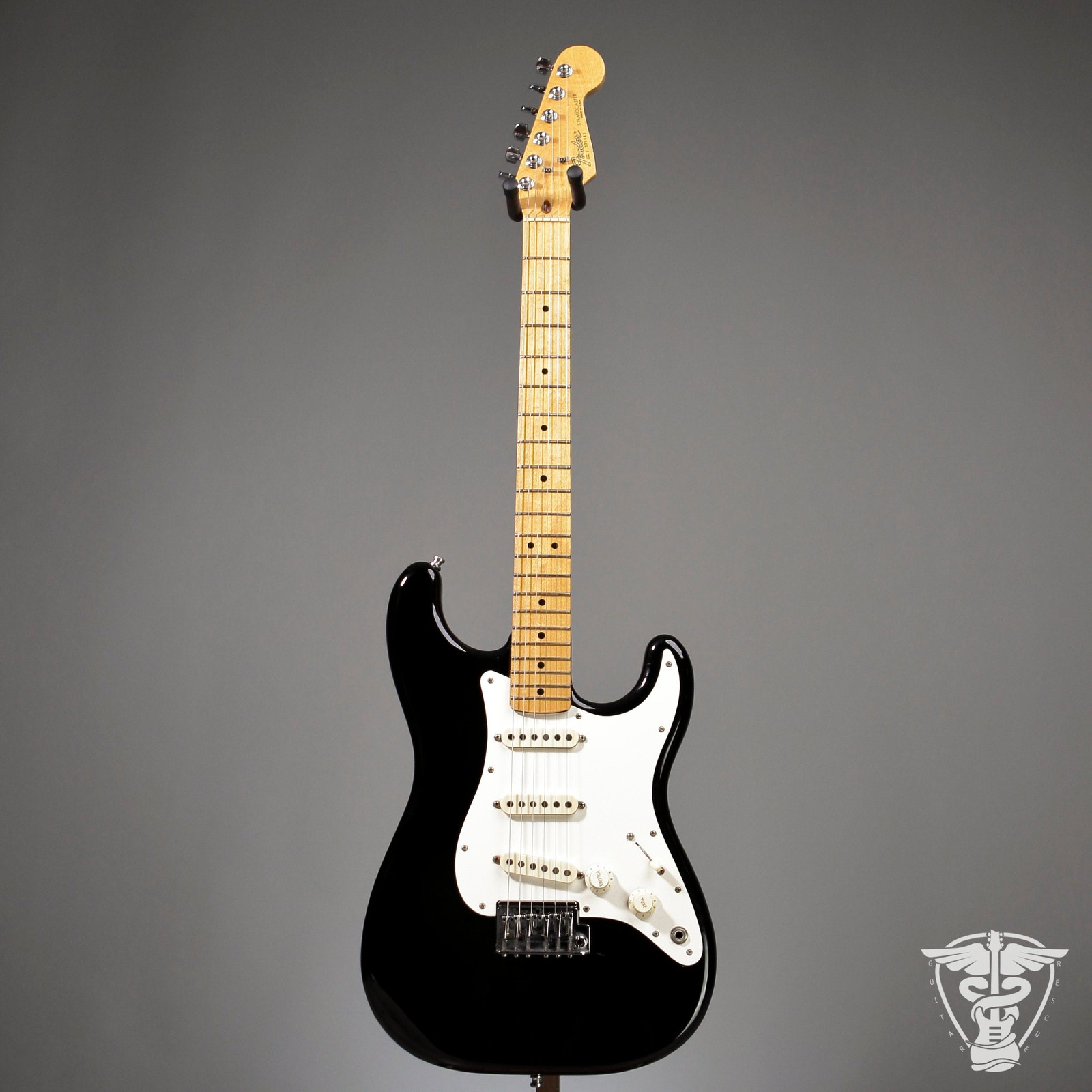 1983-1984 Fender Standard Stratocaster (2-Knob) – 7.68 LBS
