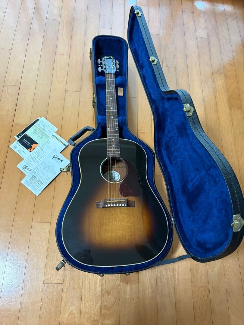 GIBSON J-45 Made in 2012