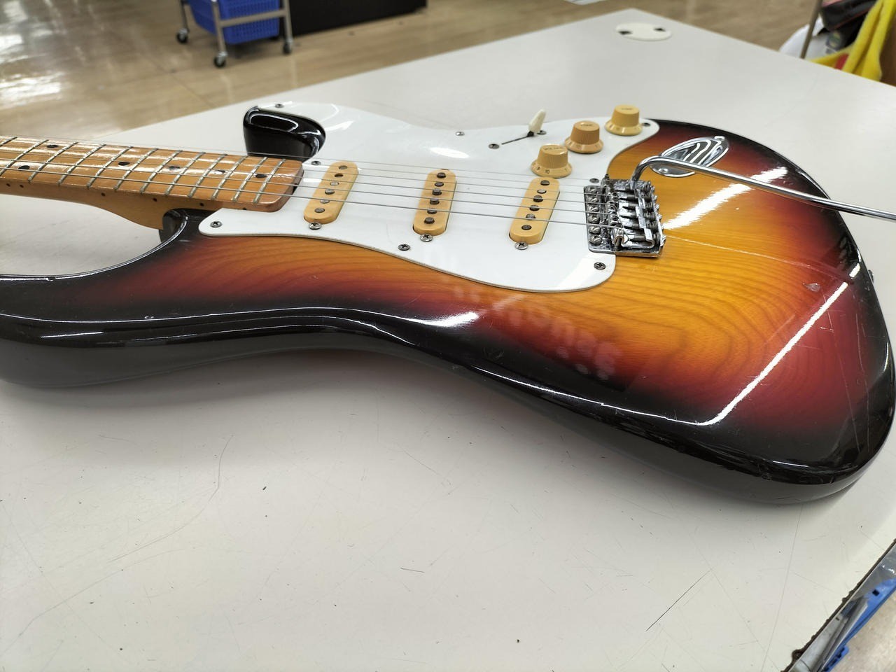 Tokai ST-60 Springy Sound 3 Tone Sunburst Made in Japan ST Type E.Guitar MOD
