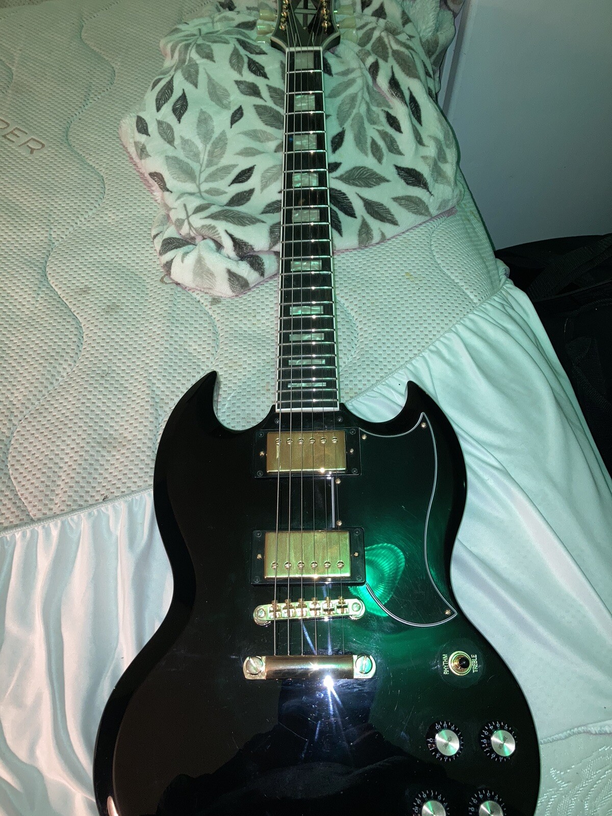 epiphone sg custom, Ebony And Golden Hardware