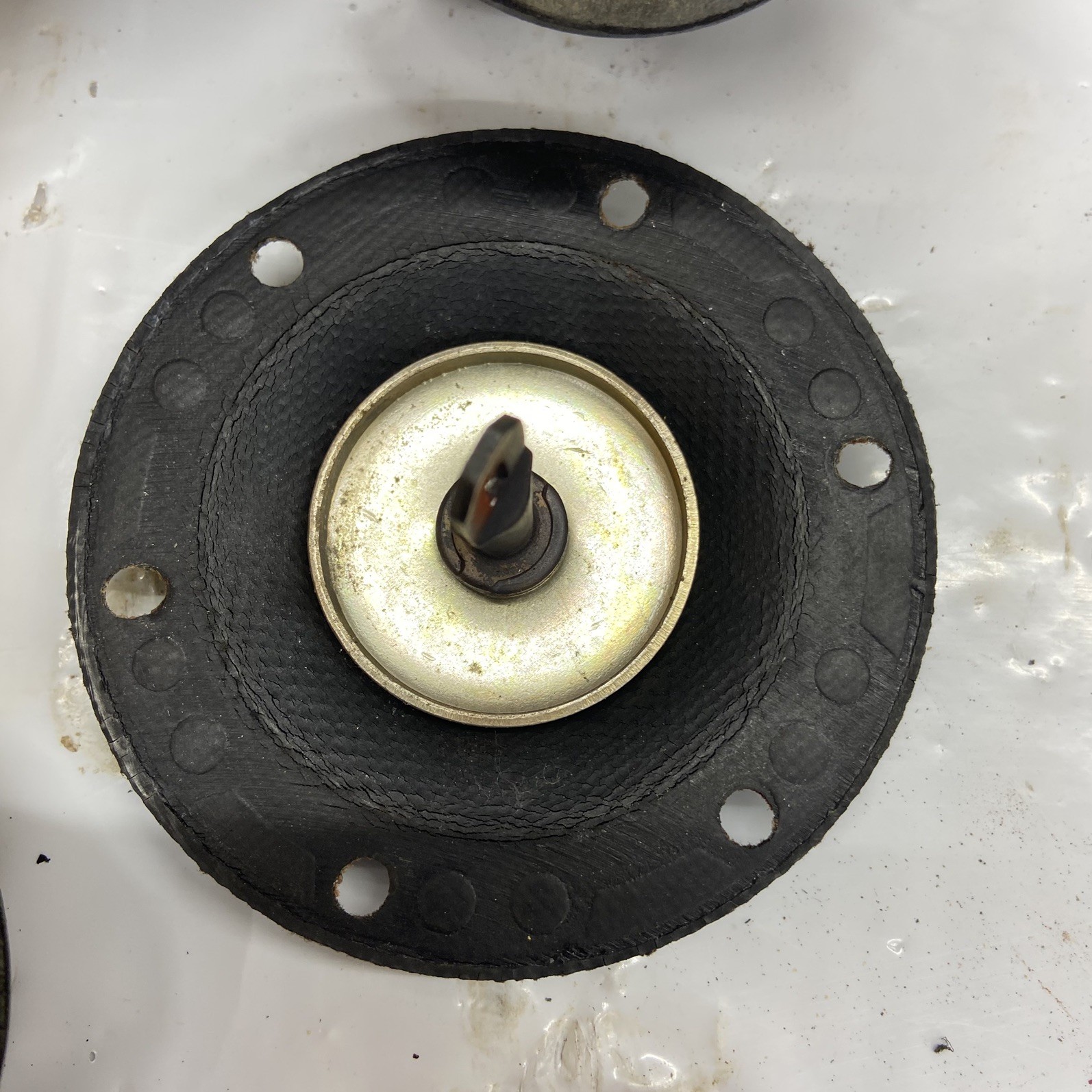 Wisconsin VH4D Engine Fuel Pump for parts or repair See Pics