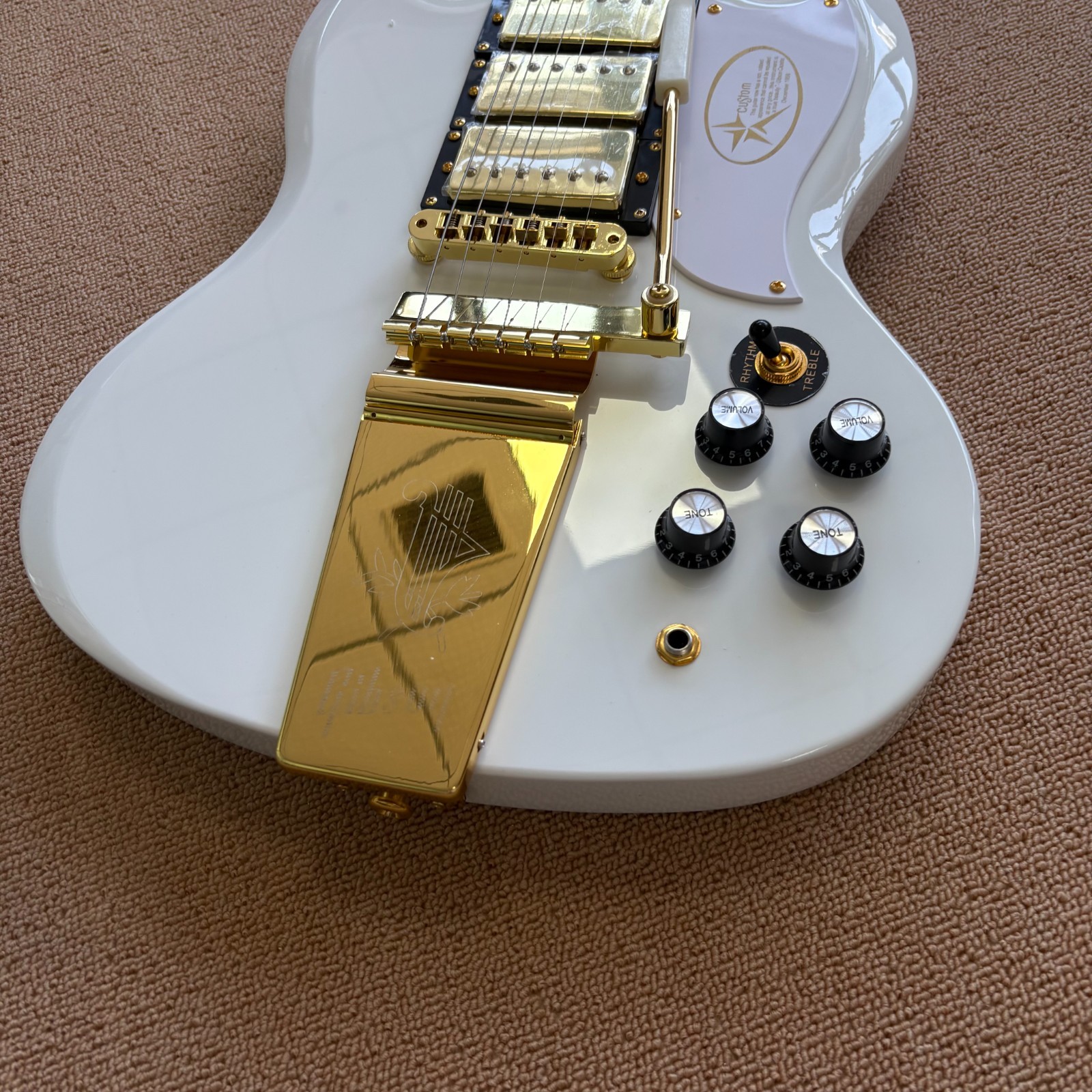 White SG Style Electric Guitar Rosewood Fingerboard 3H Pickups