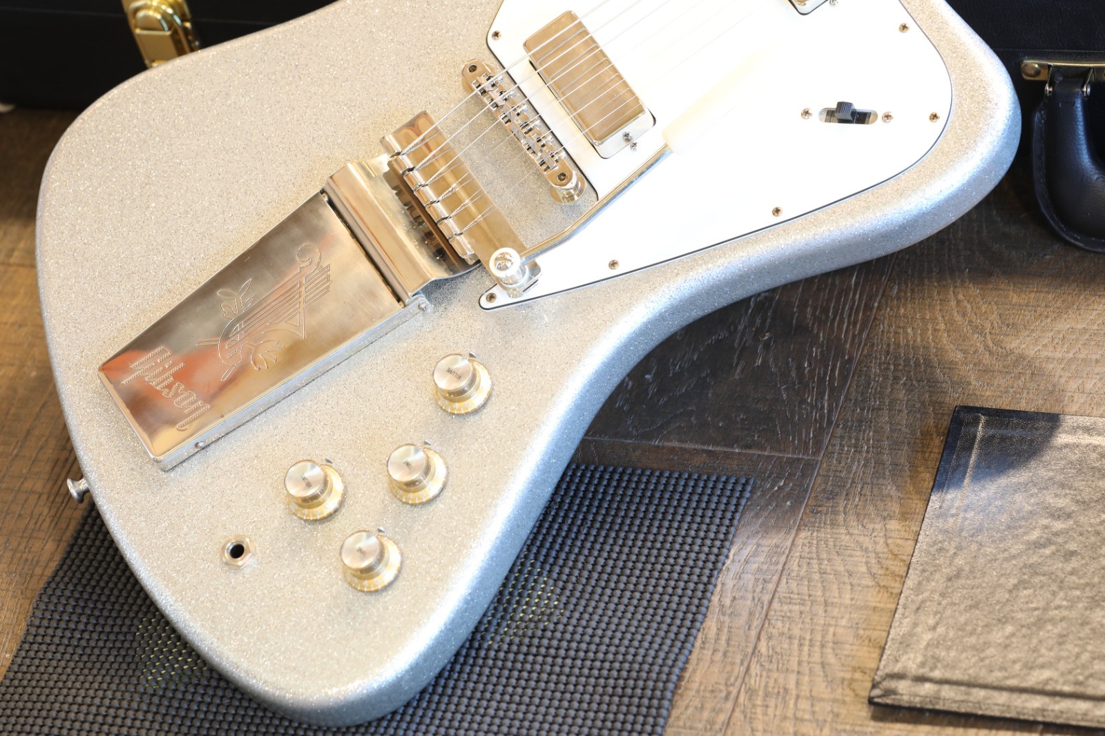2022 Gibson Custom Shop NonReverse Firebird 65 Guitar Silver Sparkle + COA OHSC