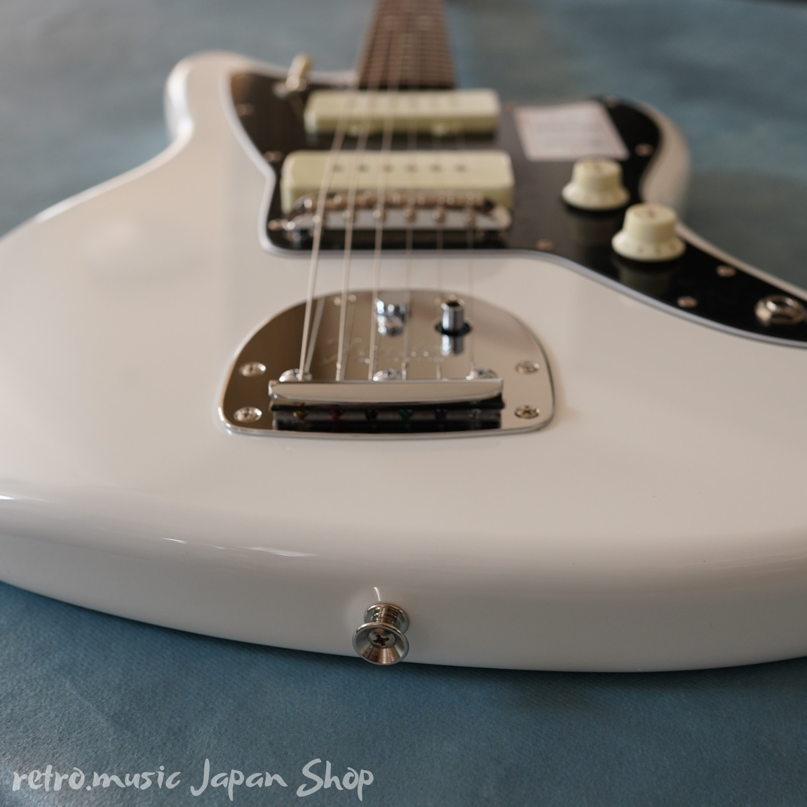 Fender Made in Japan Hybrid II Jazzmaster Rosewood Arctic White Electric Guitar