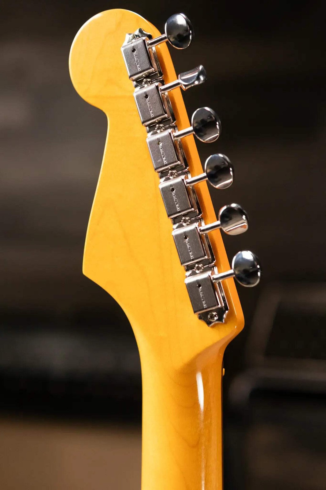 Fender American Vintage II 1965 Stratocaster, Round-Lam Rosewood Fingerboard – S