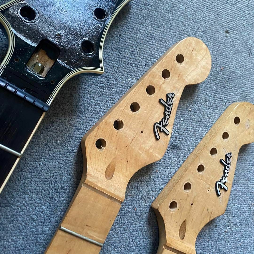 Set of 2 guitar necks