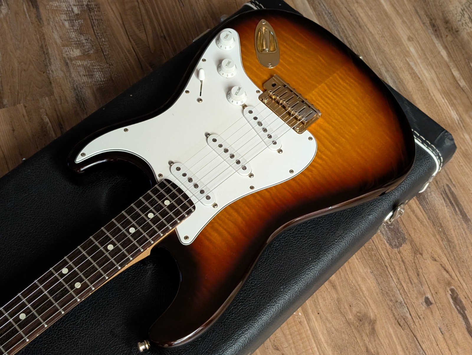 1996 Fender Stratocaster 50th Anniversary Limited Edition Electric Guitar W/OHSC