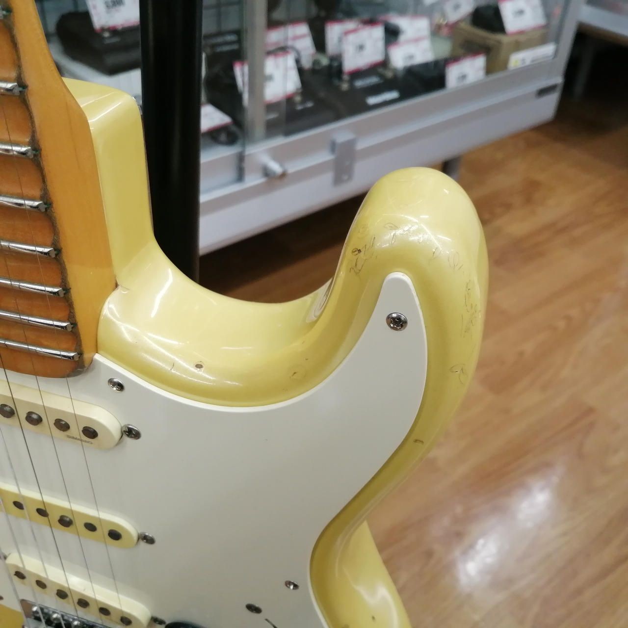 FENDER Stratocaster Type St57-140ym Used