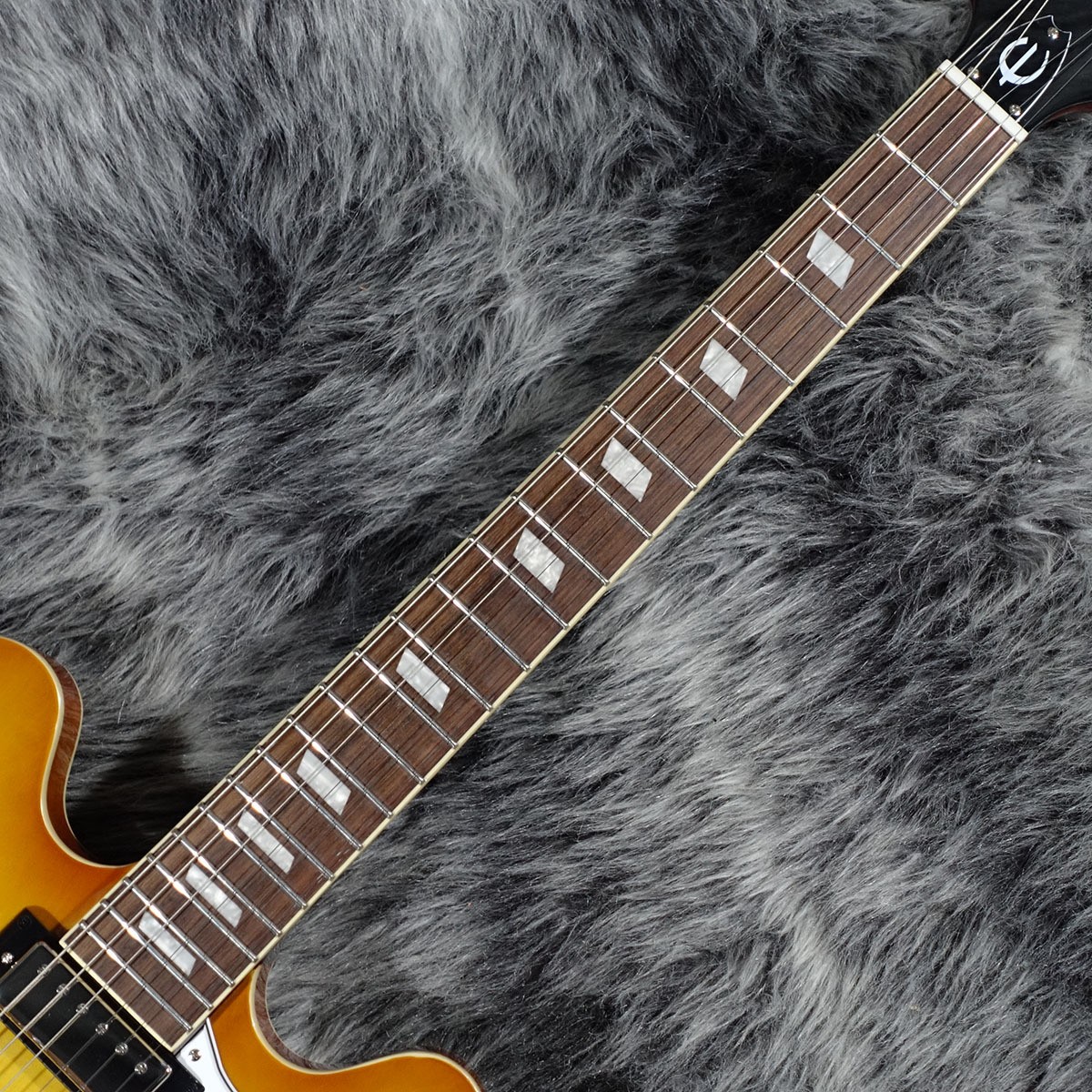 Semi-Acoustic Electric Guitar Epiphone Riviera Frequensator Tailpiece Royal Tan