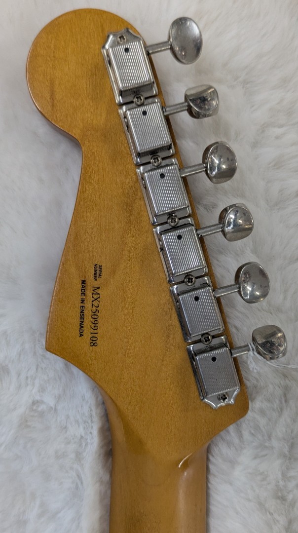 Fender Limited Edition Vintera II Road Worn ’60s Black Stratocaster, Maple board