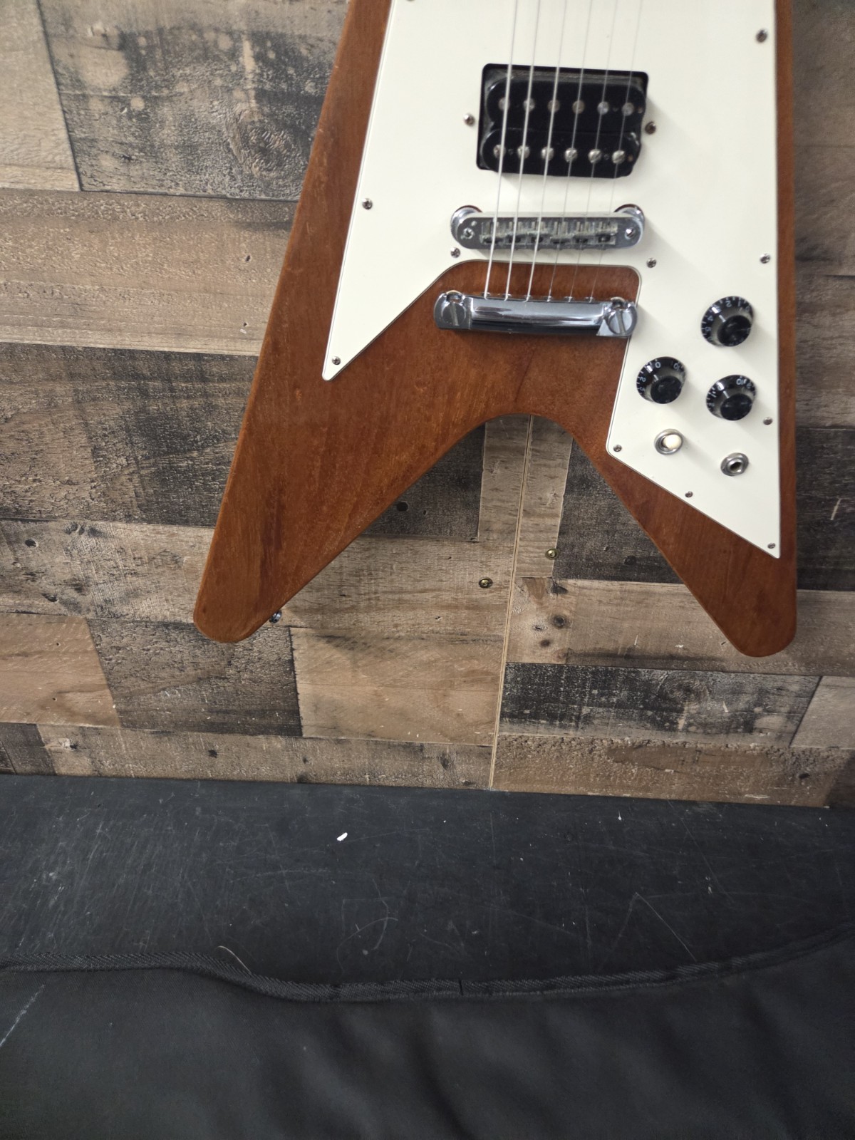 2005 Gibson Flying V Guitar W/ Original Bag Natural 6.2 Lb