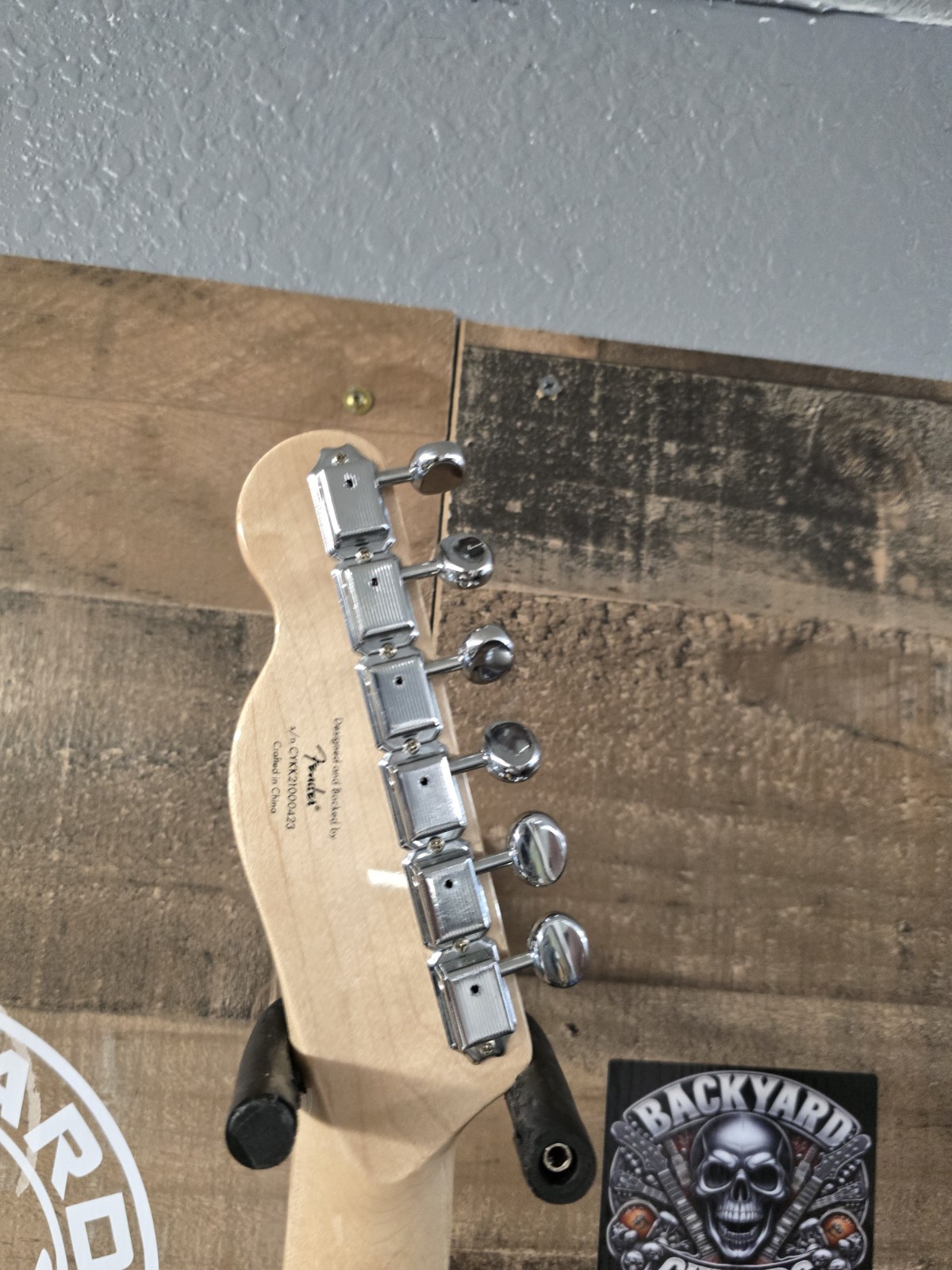 Squier Paranormal Offset Telecaster – Butterscotch Blonde with Black Pickguard