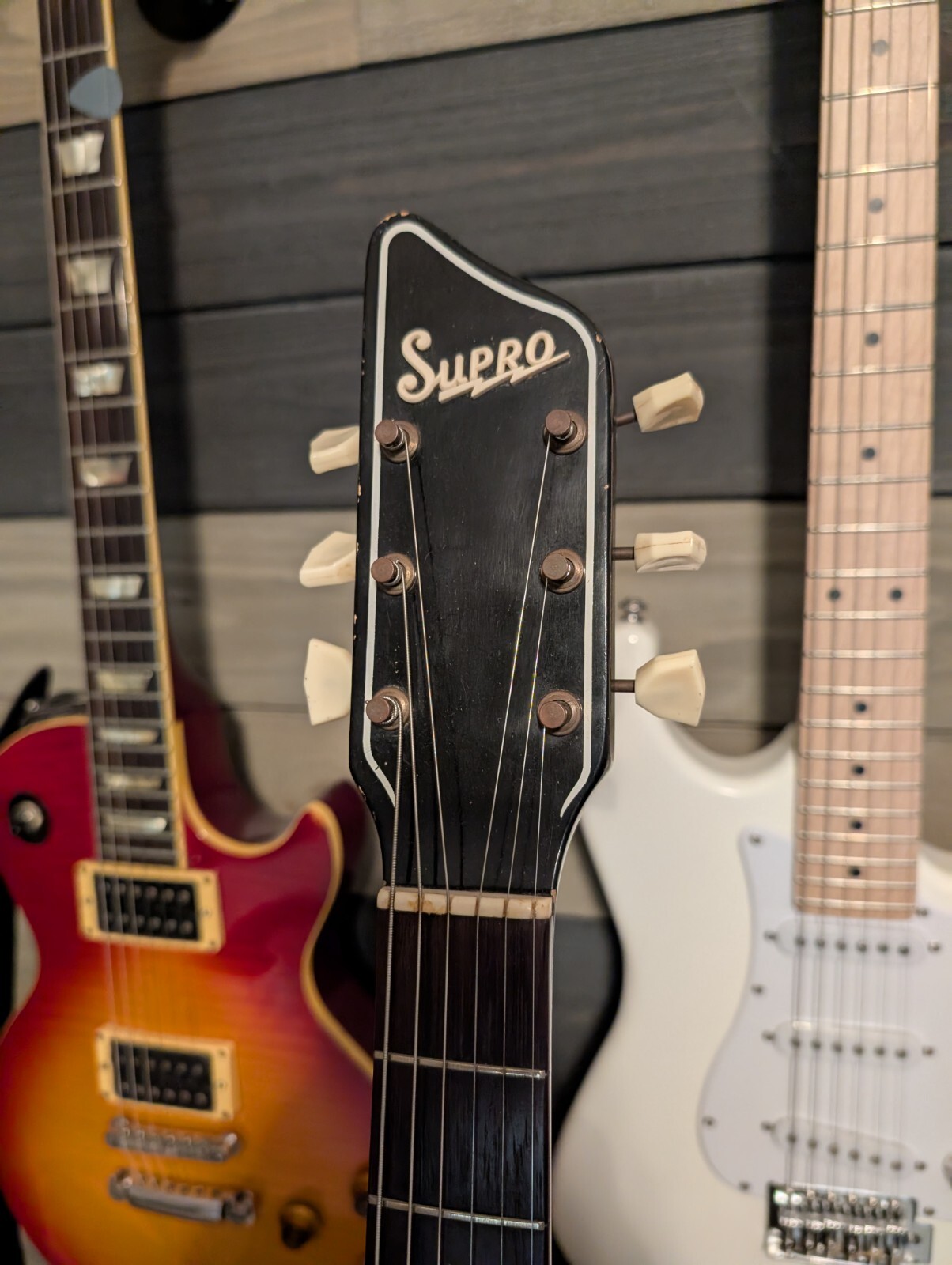 1962 Supro Ranchero Archtop Electric Guitar Sunburst Excellent Original Player