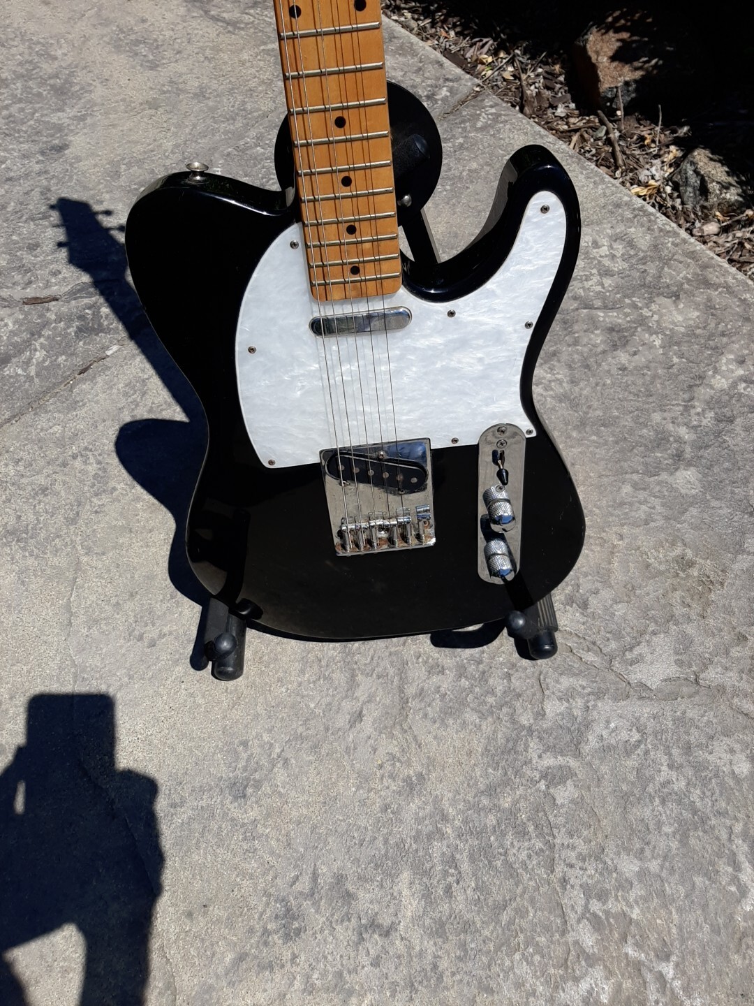 Rare Alvarez Electric Guitar With Soft Case Has Had Some Repairs Broken Nut
