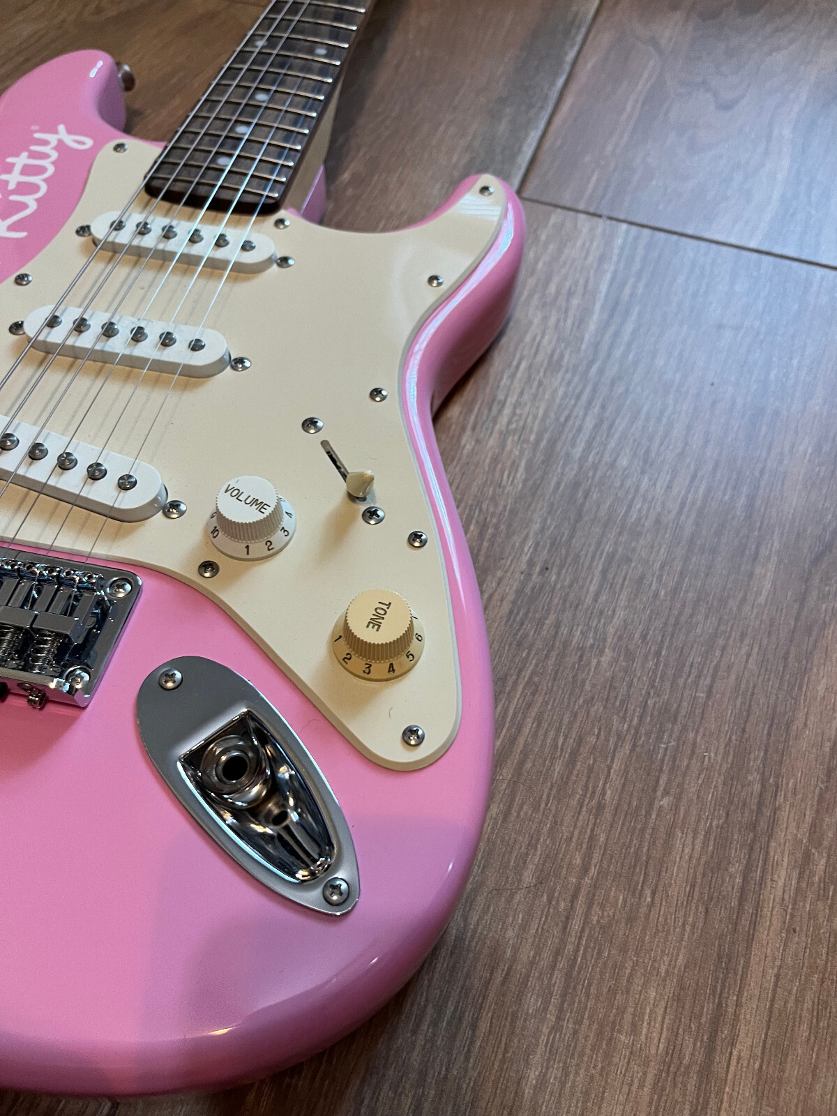 Hello Kitty Pink Squier mini guitar by Fender