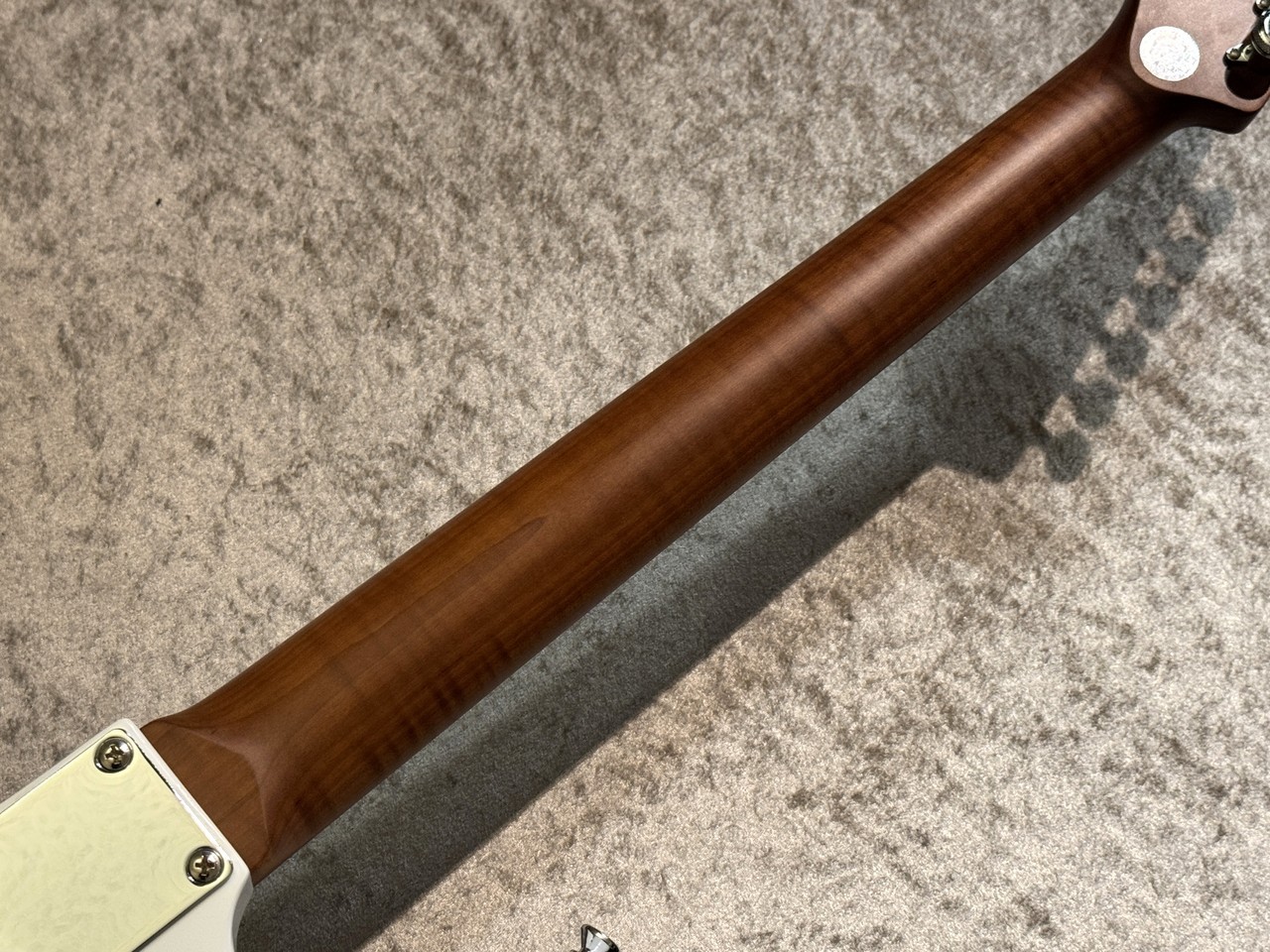 Bacchus BSH-850/RSM Electric Bass Guitar White Used, B Grade, 4.09kg