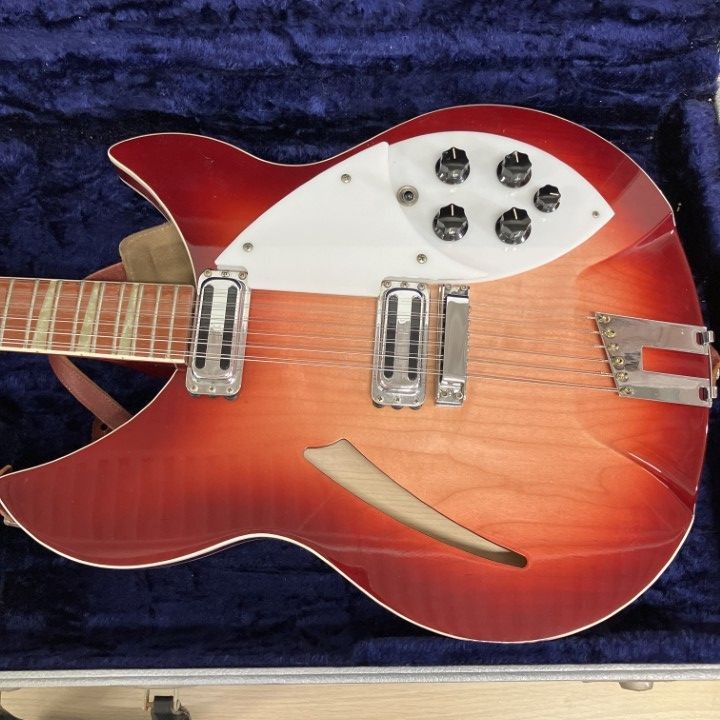 Rickenbacker 360/12 V64 1997 with Hard Case and Strong Strings