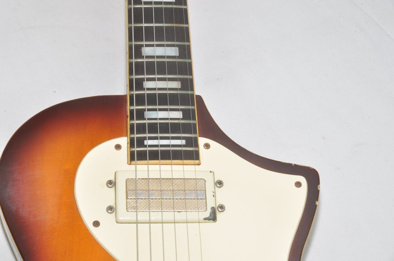 Guyatone Marroly with case 6J0929C-G2 Electric Guitar RefNo 6536