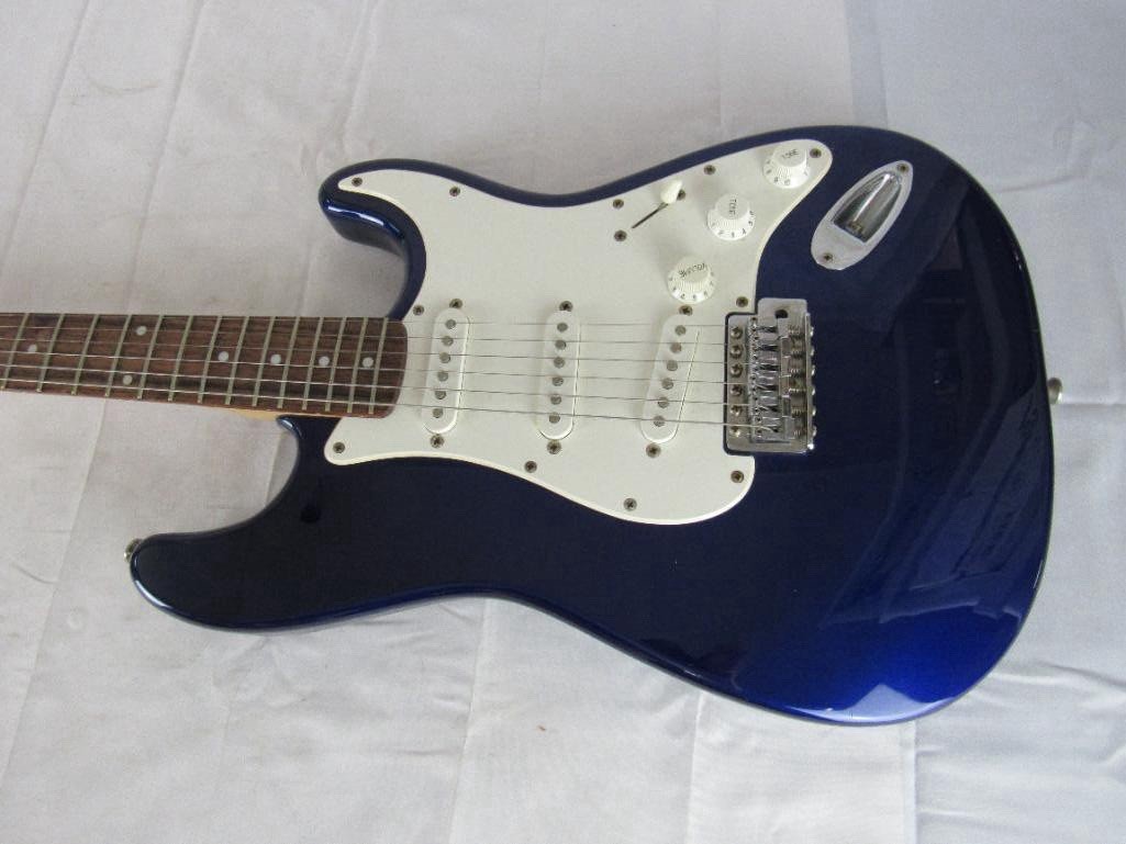 Fender Squier Stratocaster Affinity (Indonesia) Blue Electric Guitar W-Gig Bag
