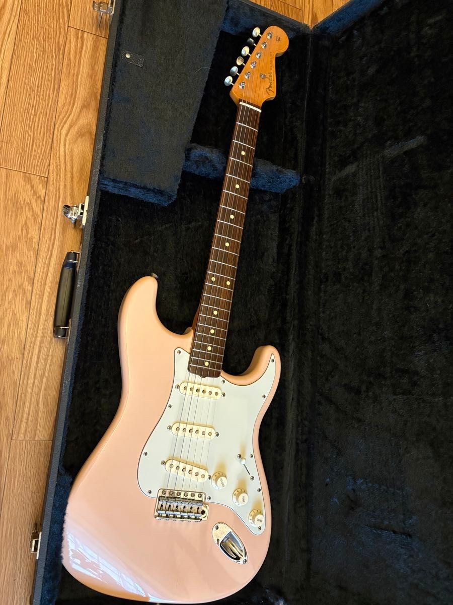 Fender Mexico Classic Series ’60s Stratocaster Shell Pink