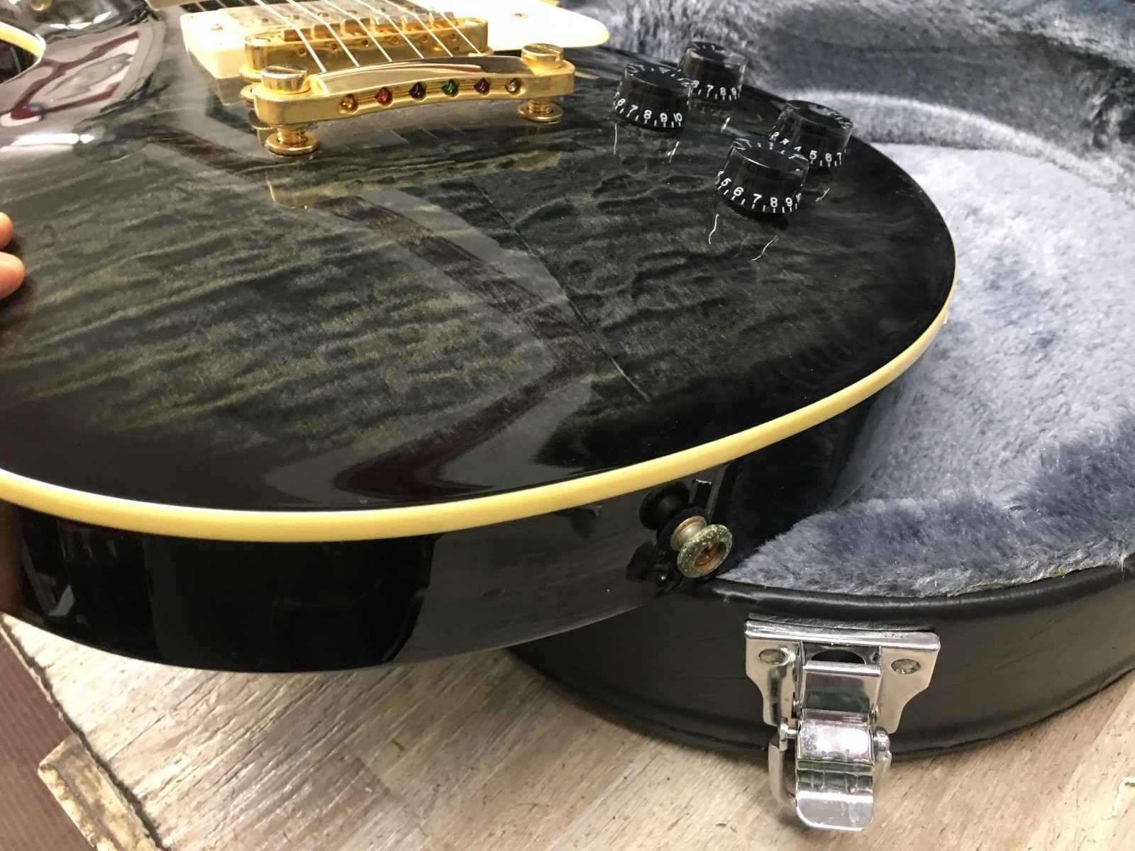 Epiphone Les Paul Ultra II Trans Black Solid Body Electric Guitar w/ Case