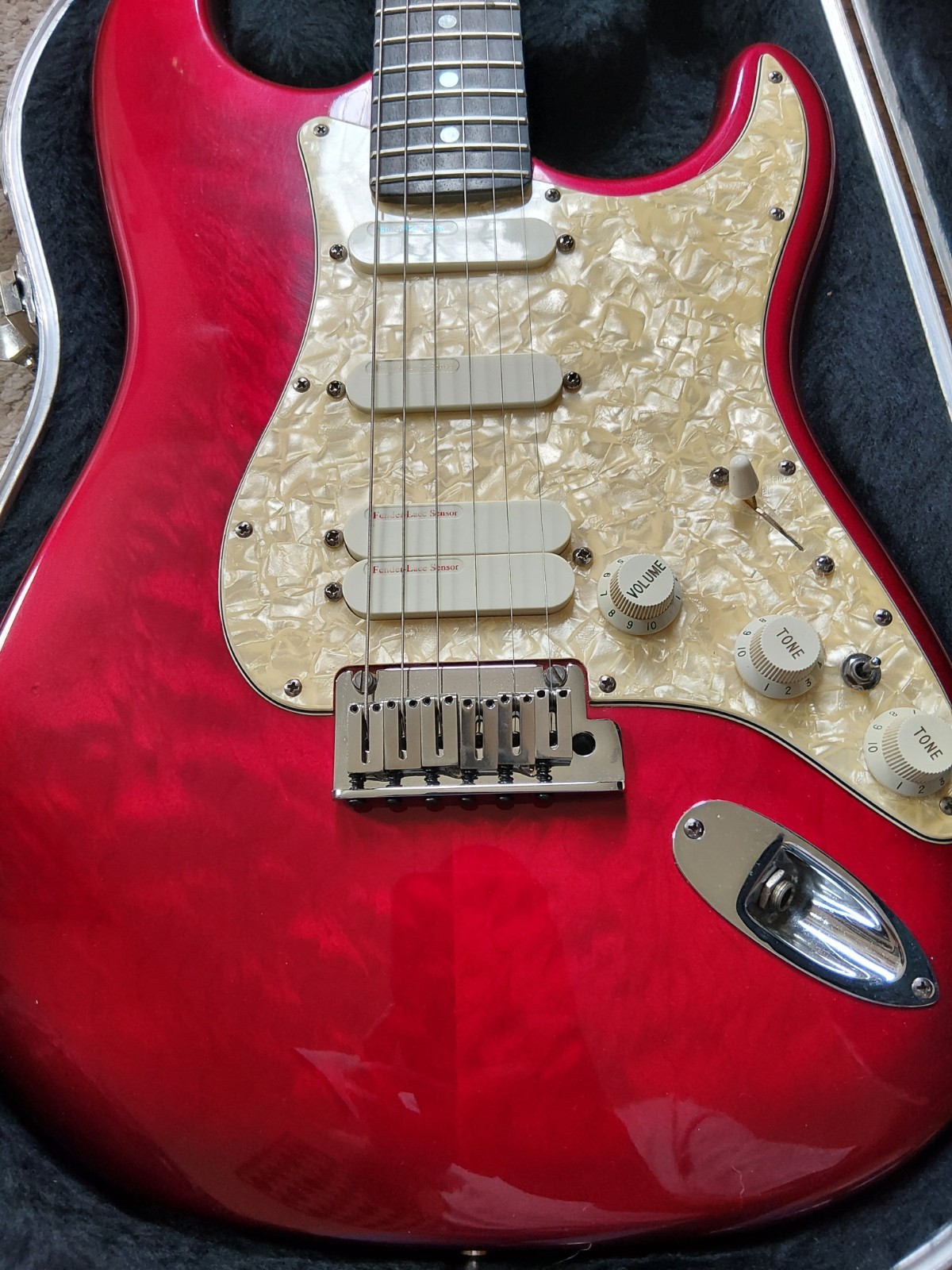 1997 Fender Stratocaster Ultra Crimson Quilted Maple Lace Sensors Schallers